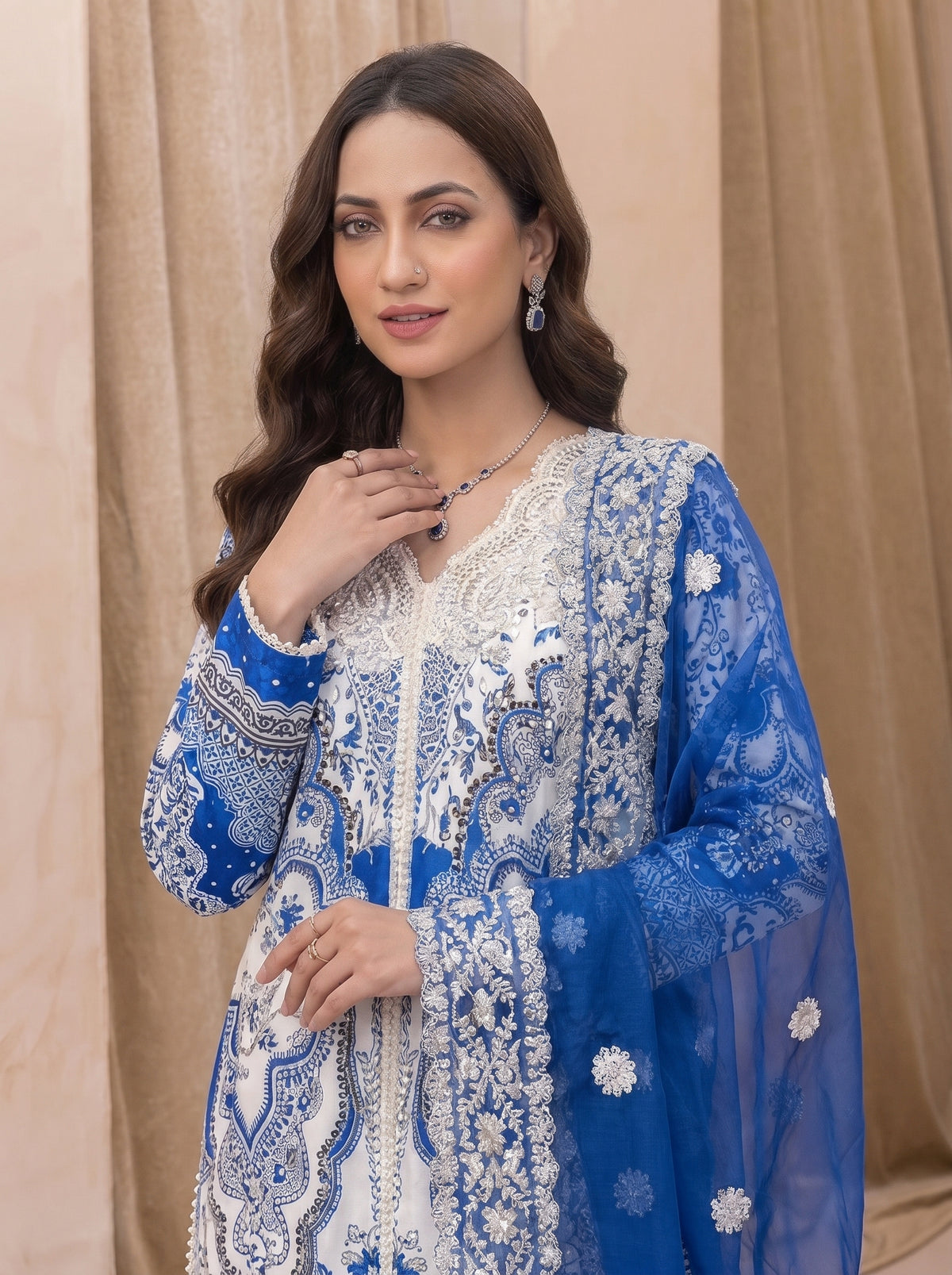 SJ3877 White Blue