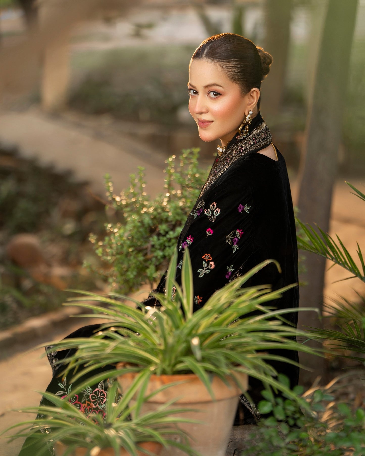 Karma Sehar Velvet 490 Pitch Black