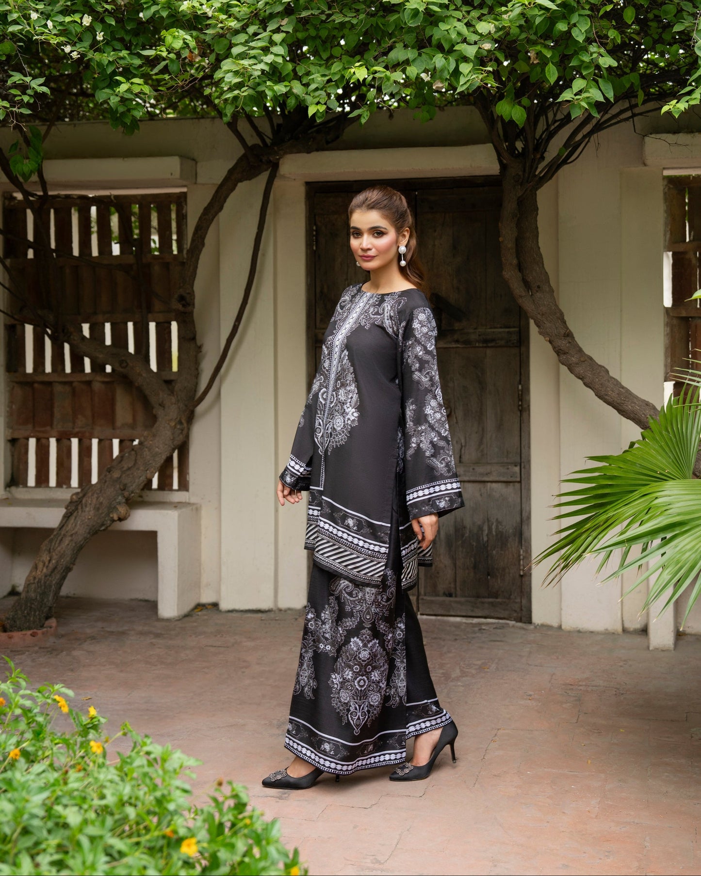 Karma Selene 1516 Shadow Black