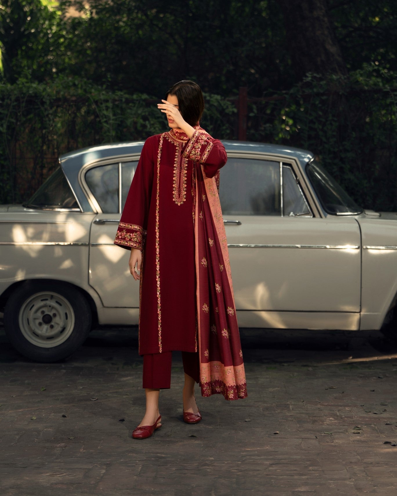 Shadows Khadder Wine Red