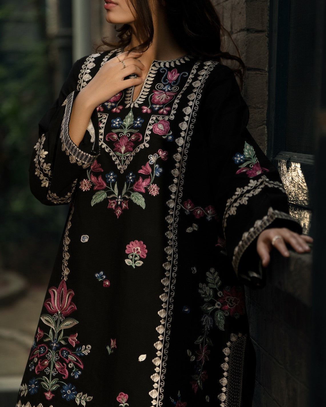 Shadows Khadder Night Black