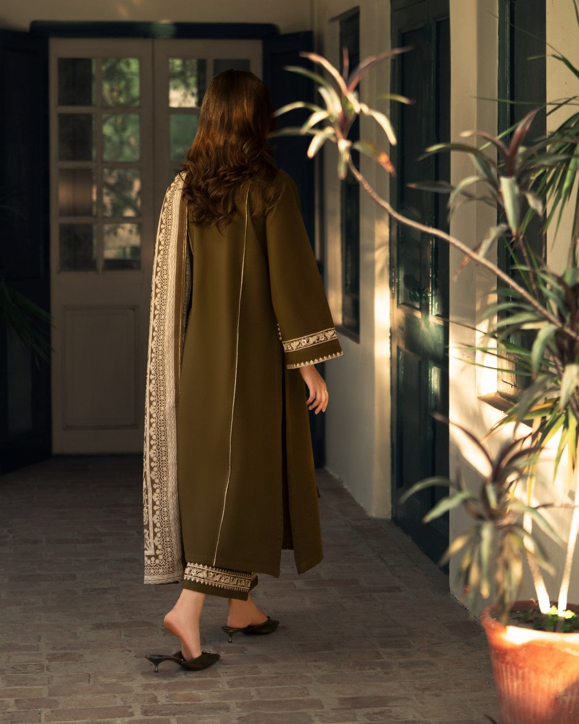 Shadows Khadder Mehndi