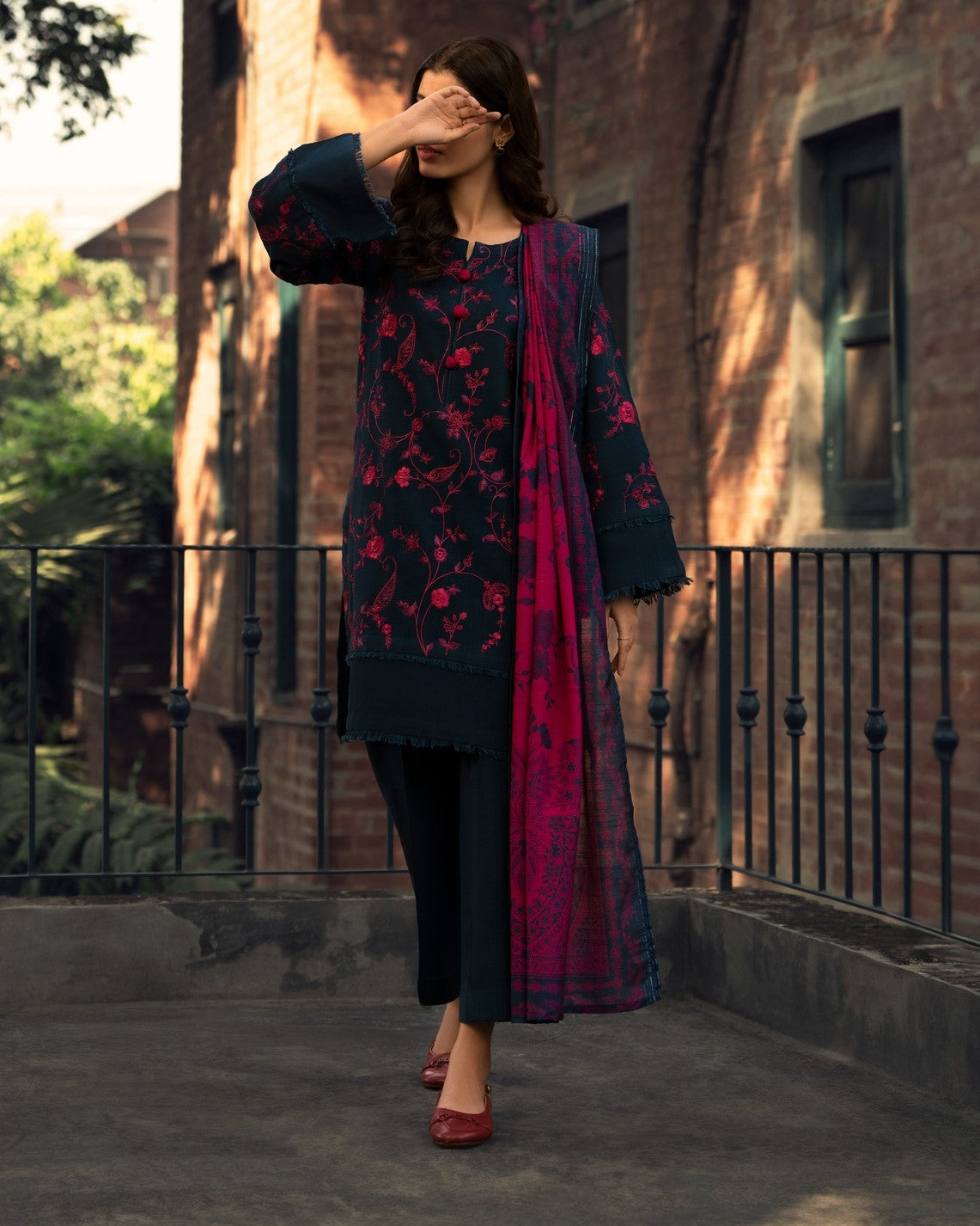 Shadows Khadder Zinc