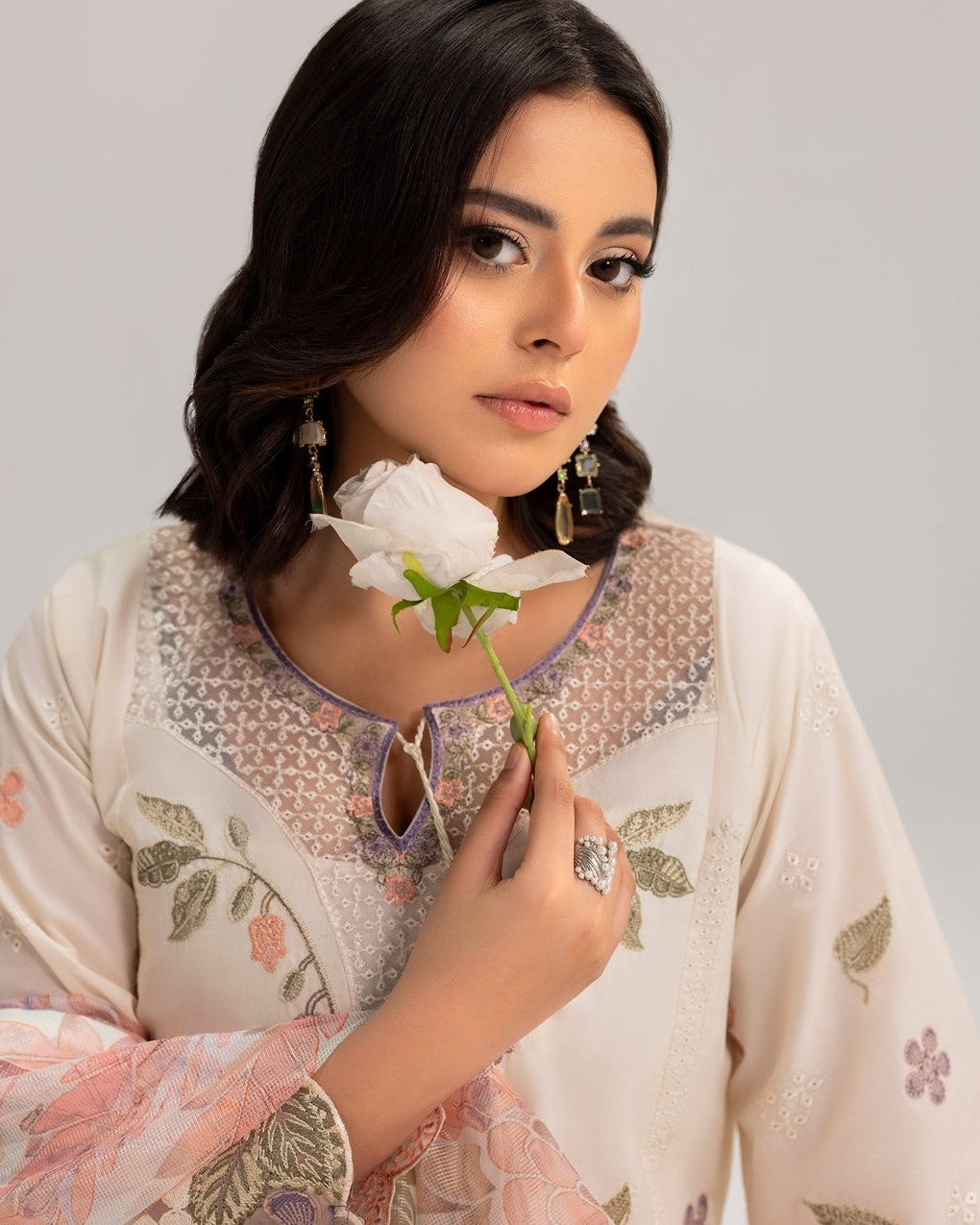 Summer Tales Vol 2 ZQ 2635 Ivory
