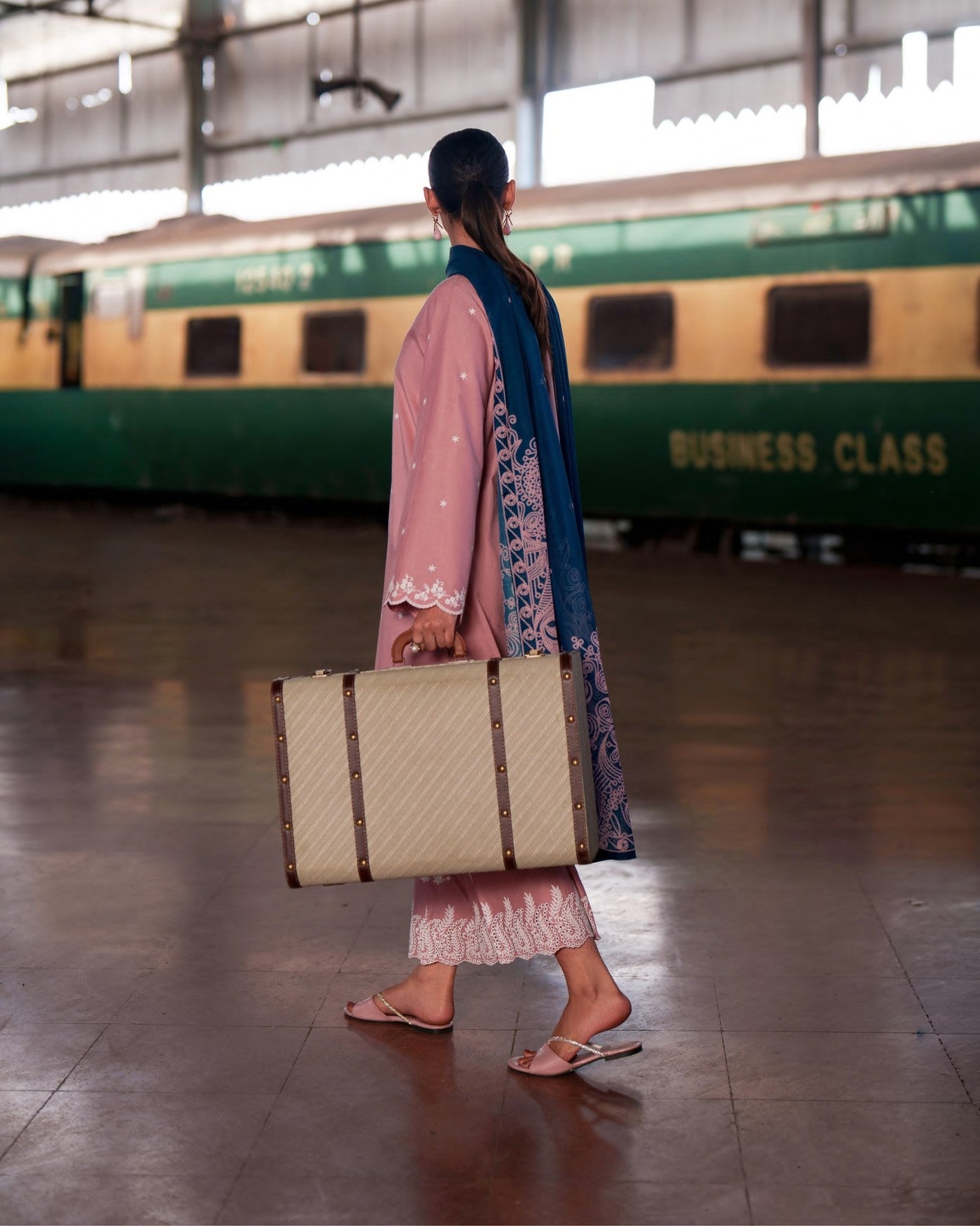 Summer Travels Blush Breeze