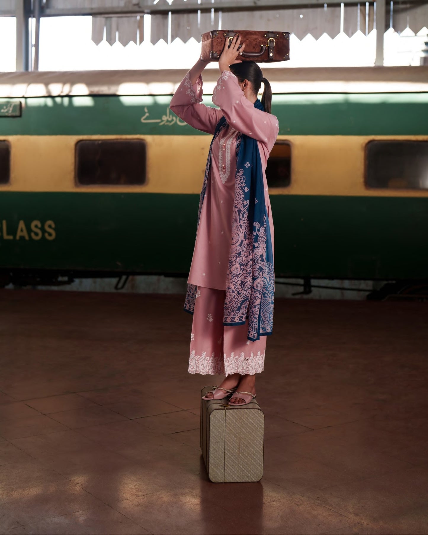 Summer Travels Blush Breeze