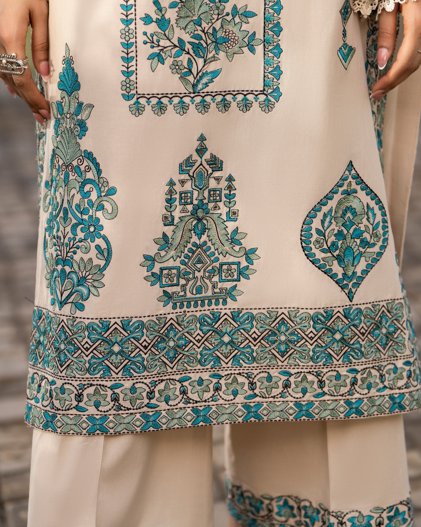 Karma Sunehri 1576 Sand Beige