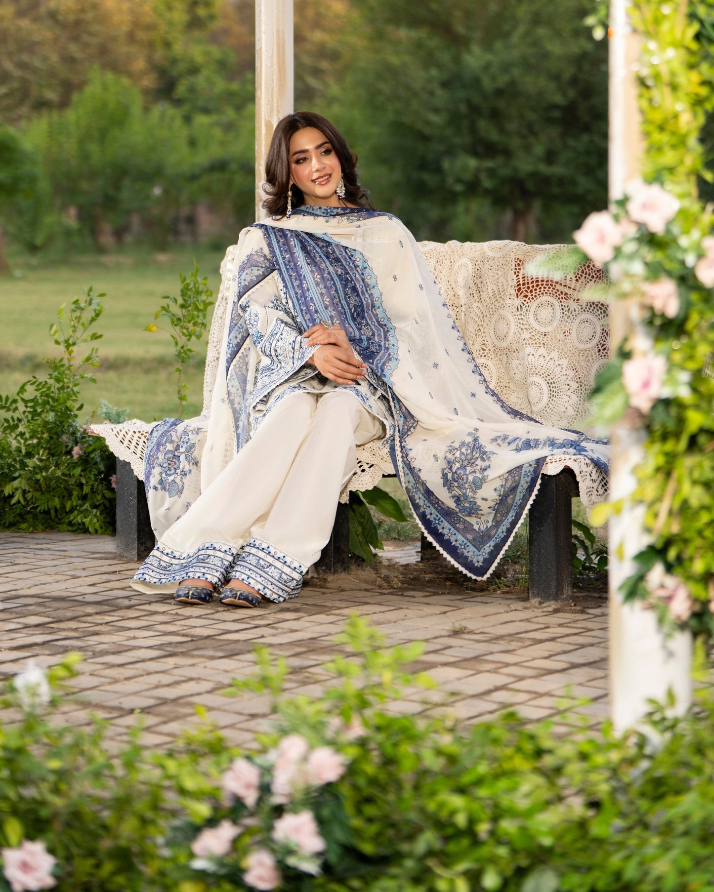 Karma Sunehri 1579 Off White