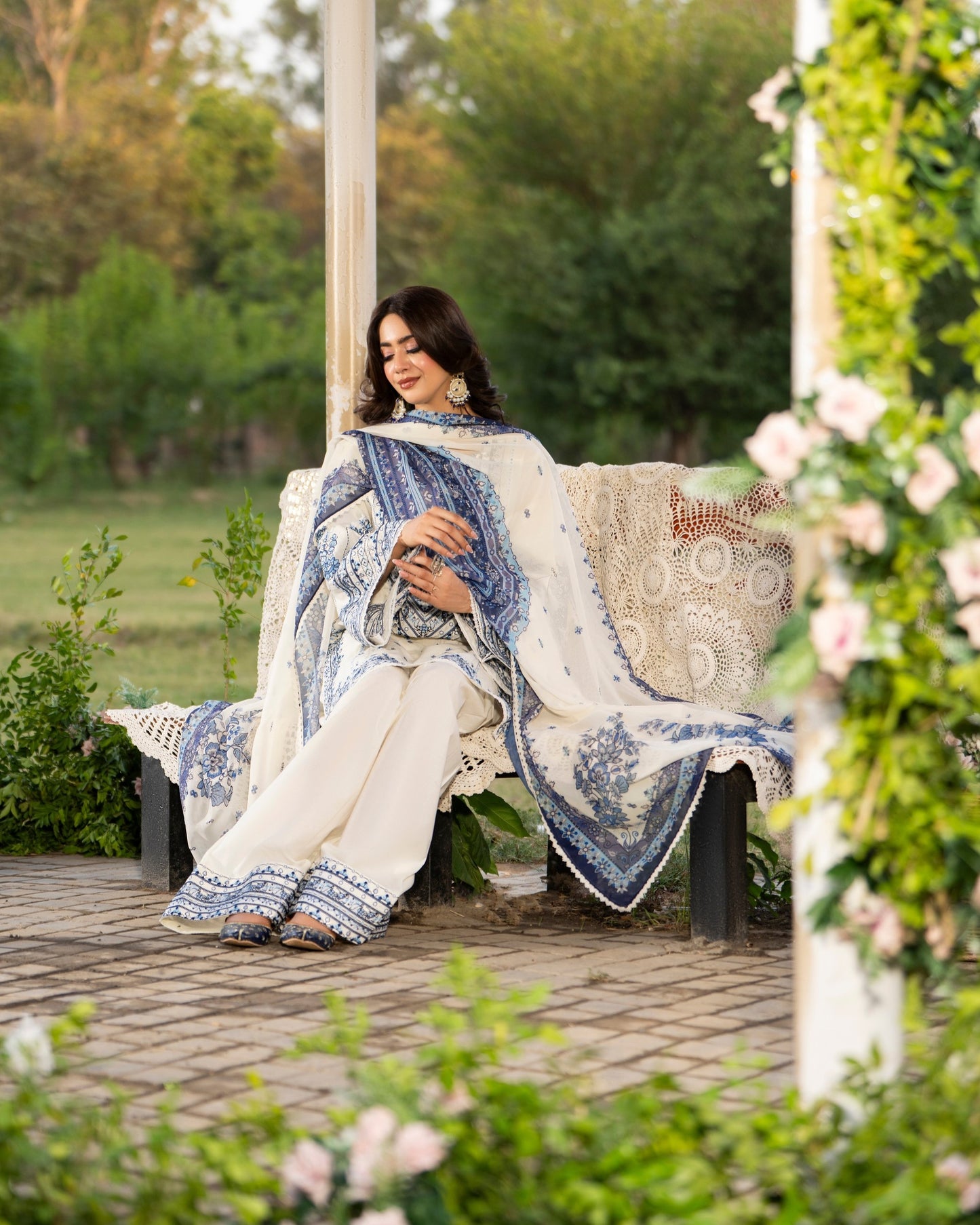 Karma Sunehri 1579 Off White