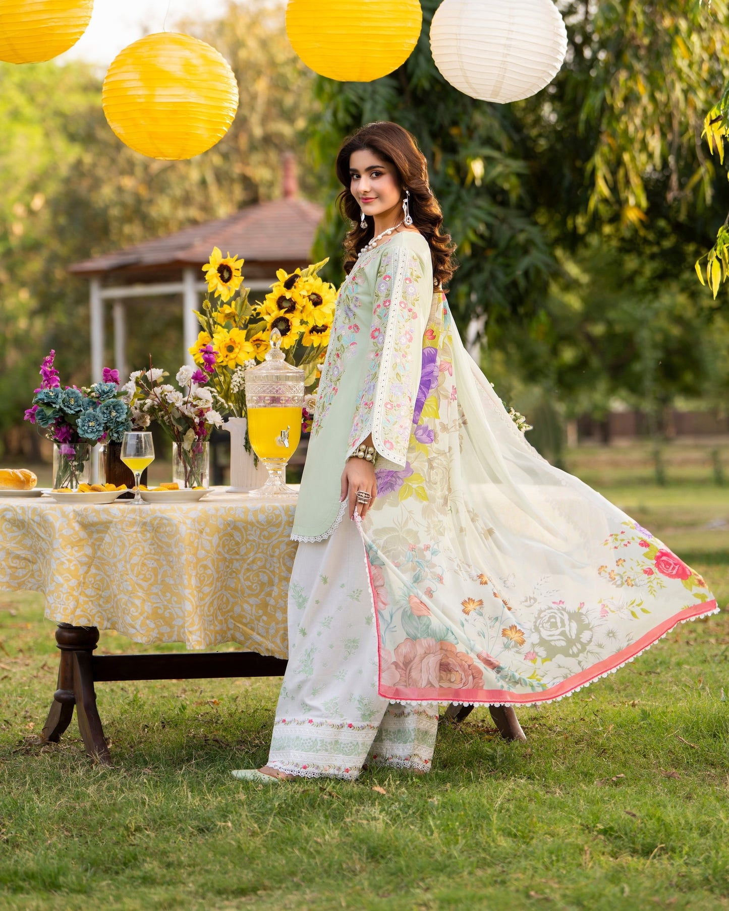 Karma Sunehri 1575 Antique Moss