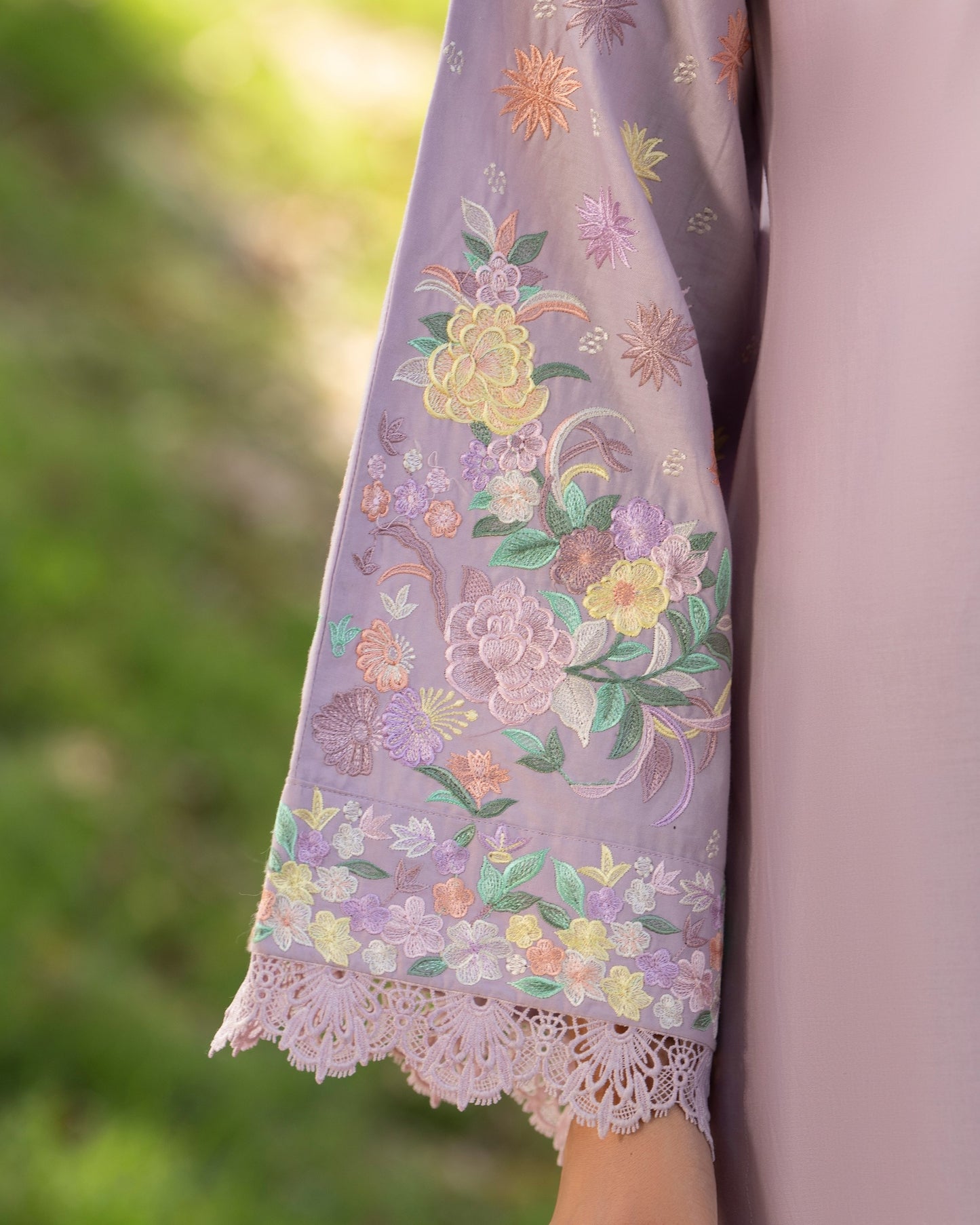 Karma Sunehri 1573 Lilac Floral