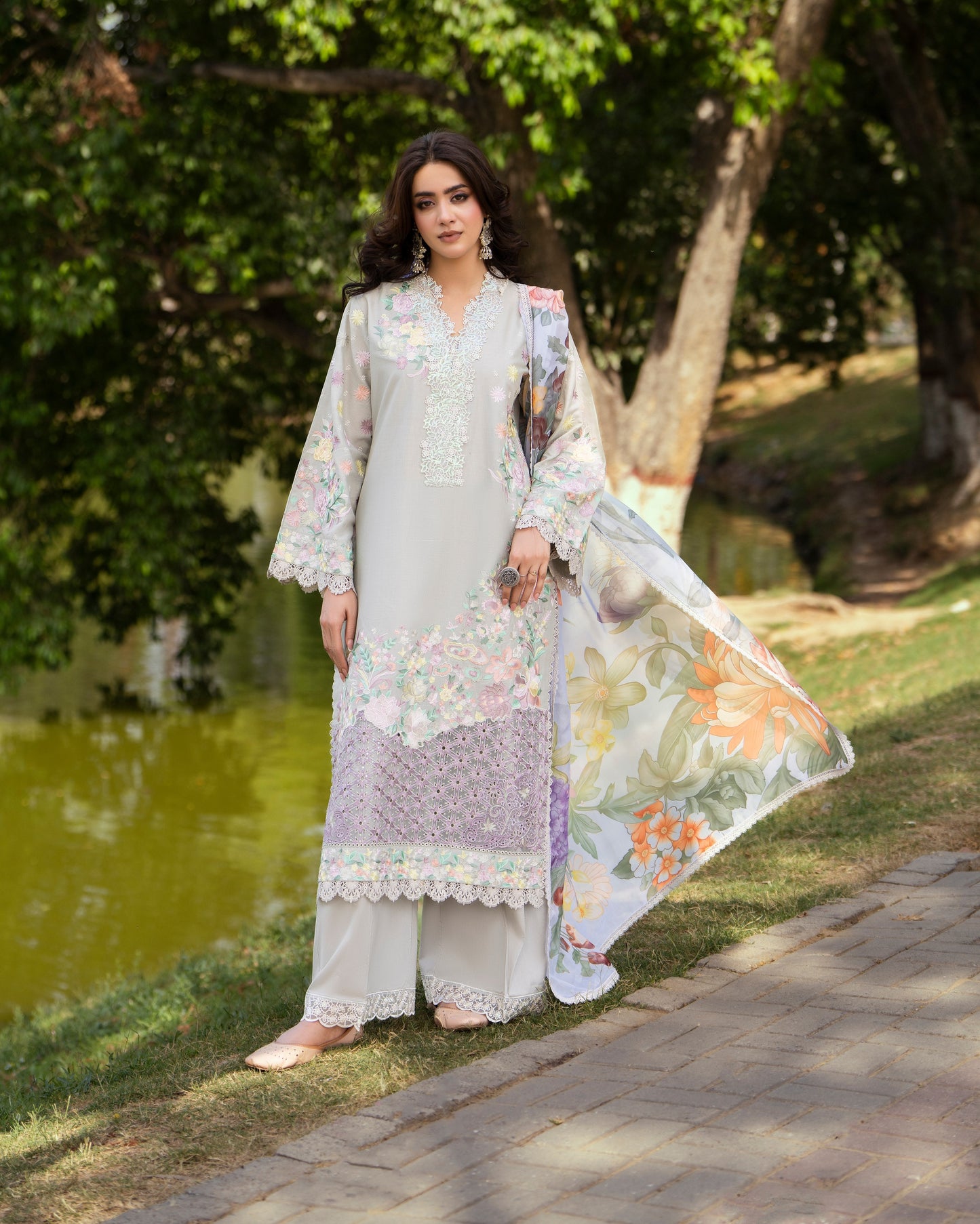 Karma Sunehri 1573 Soft Ivory
