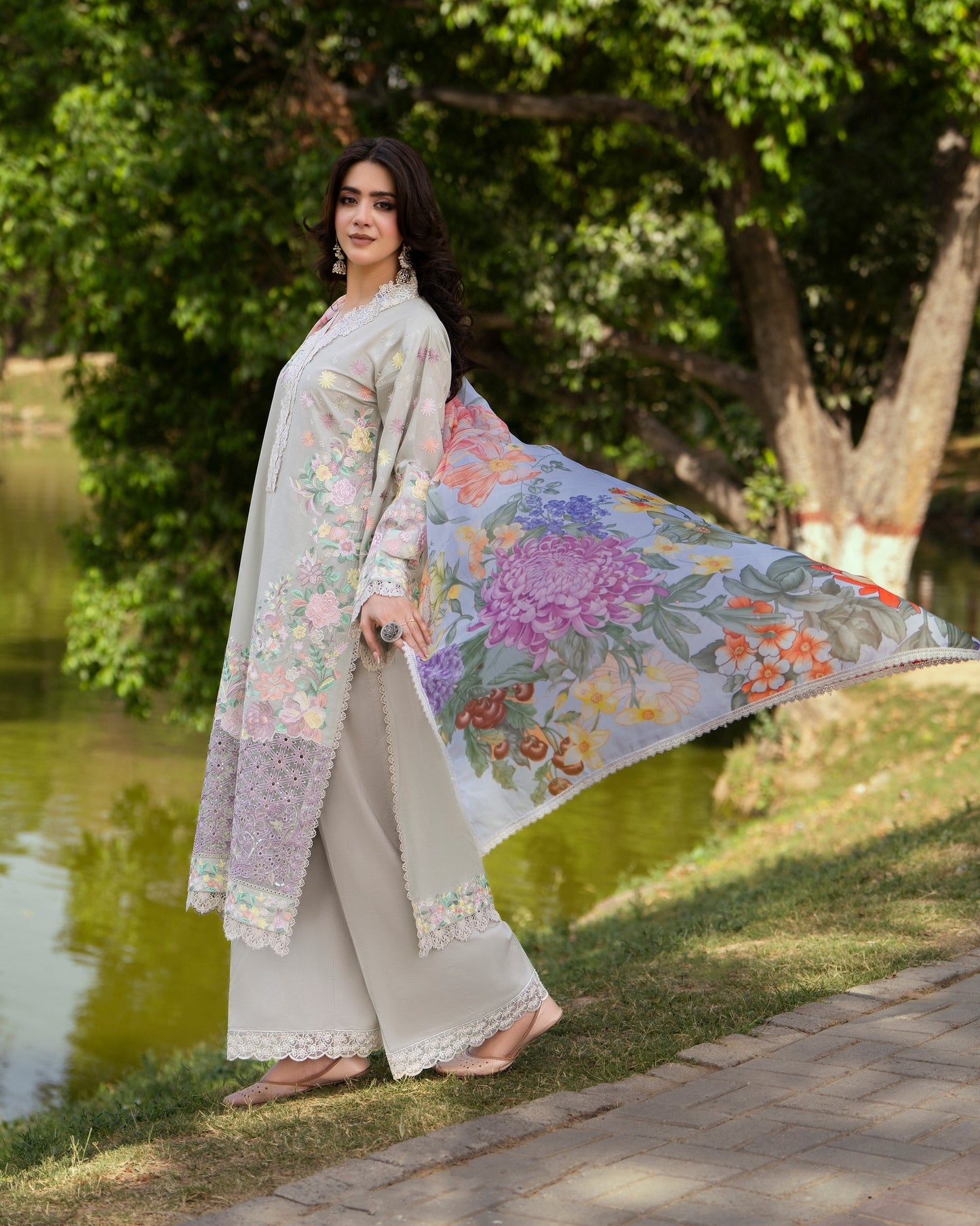 Karma Sunehri 1573 Soft Ivory