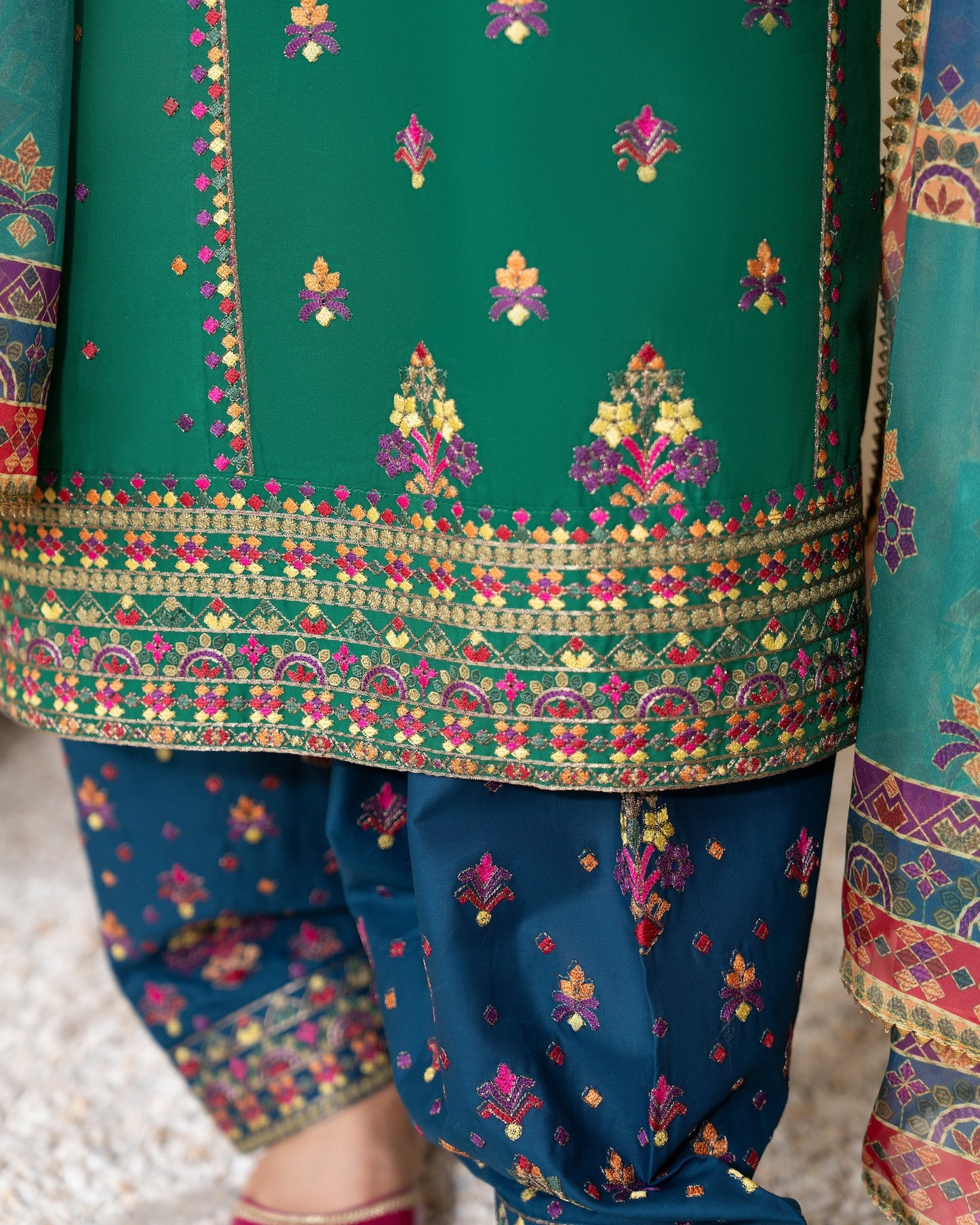 Karma Tabeer 1565 Forest Gala