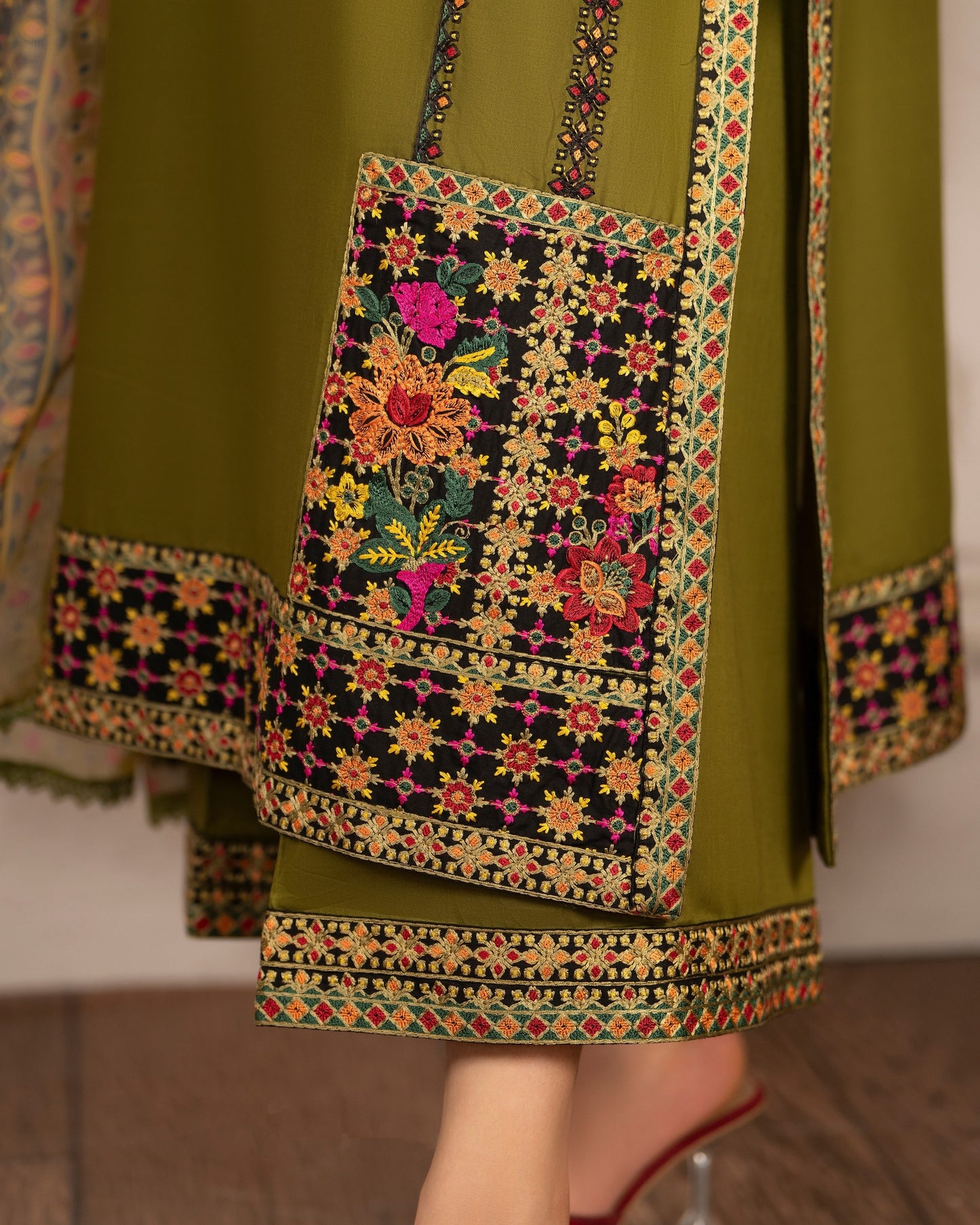 Karma Tabeer 1567 Antique Moss