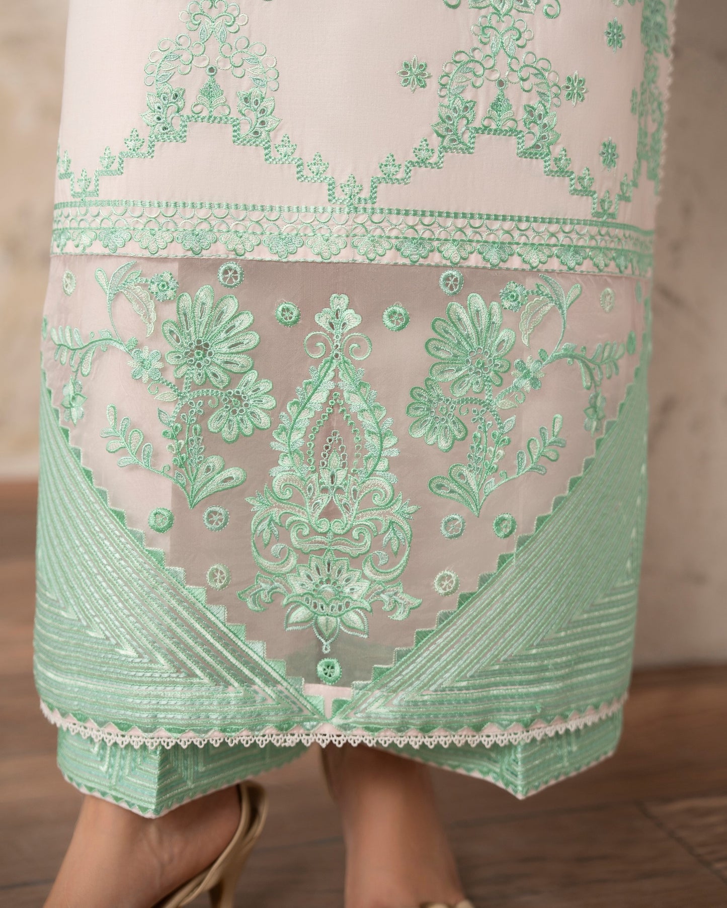 Karma Tabeer 1571 Mint