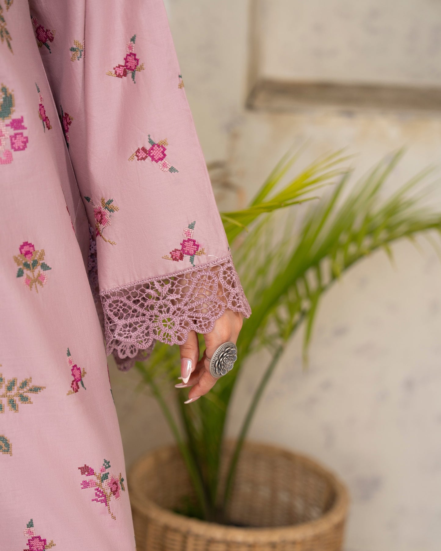 Karma Tabeer 1569 Rose Wood