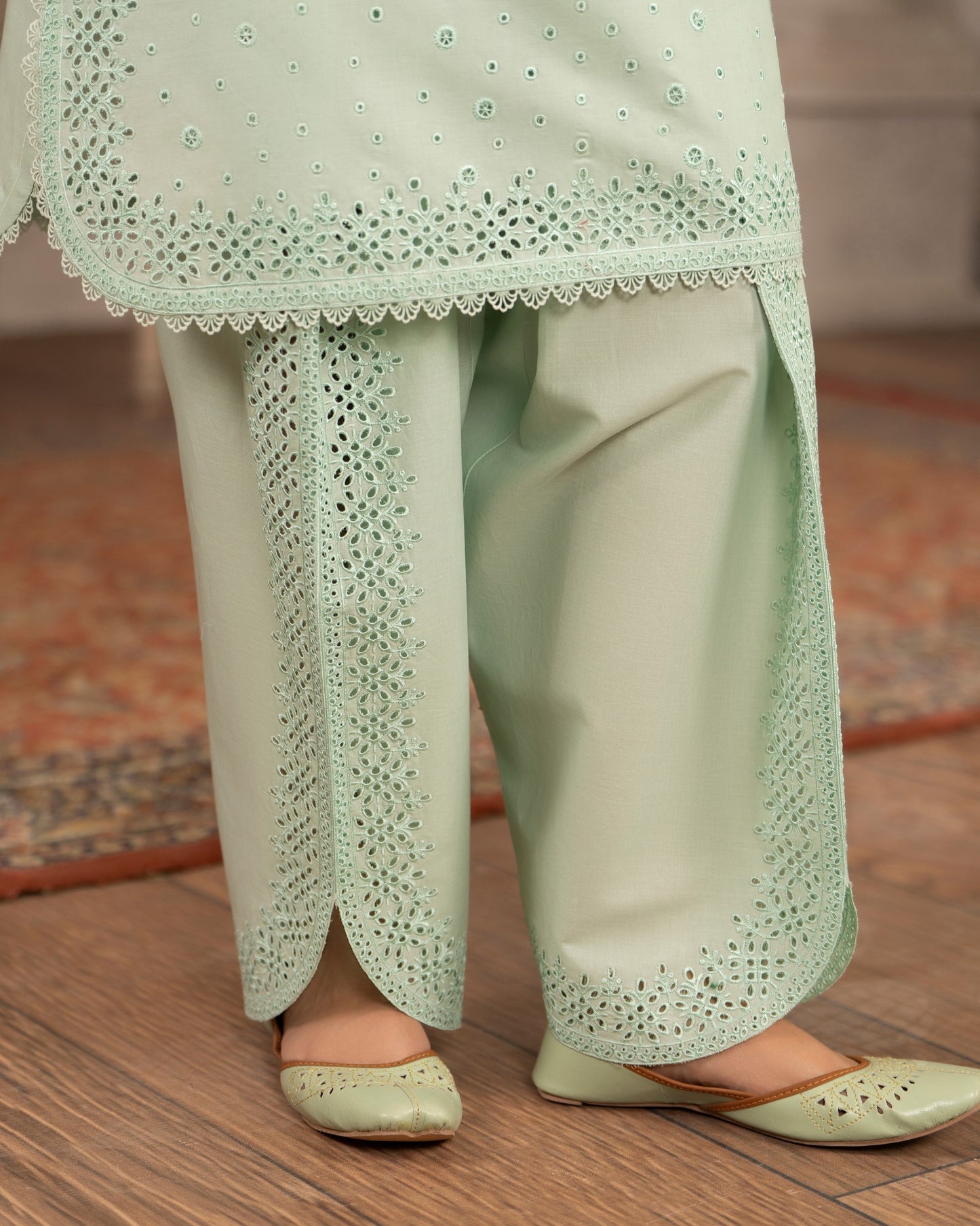 Karma Tabeer 1564 Aqua Flora