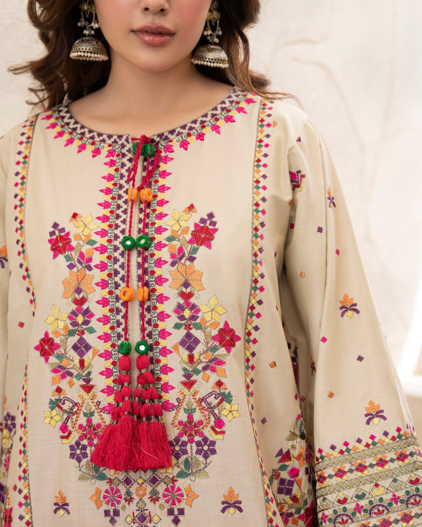 Karma Tabeer 1565 Sandstone Bloom