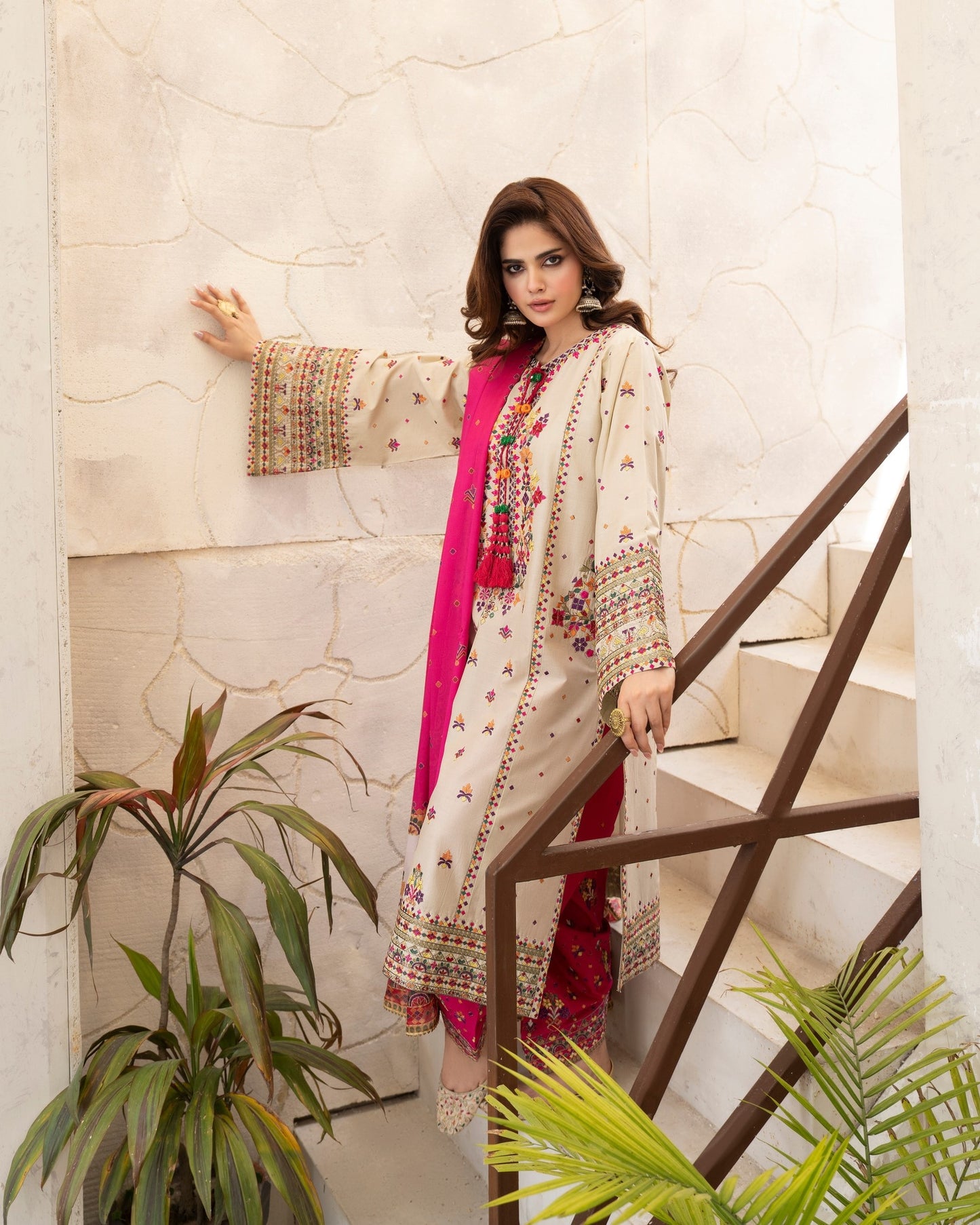 Karma Tabeer 1565 Sandstone Bloom