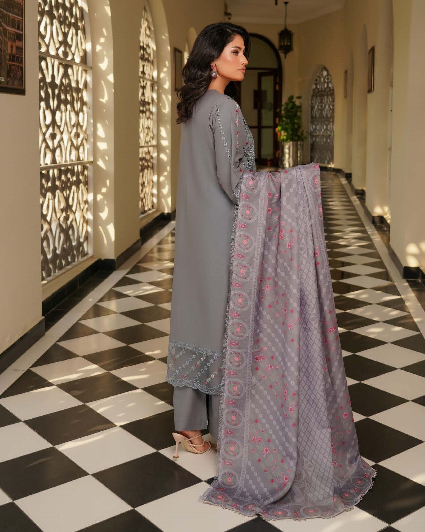 Munira Mashq Dhanak 01 Grey