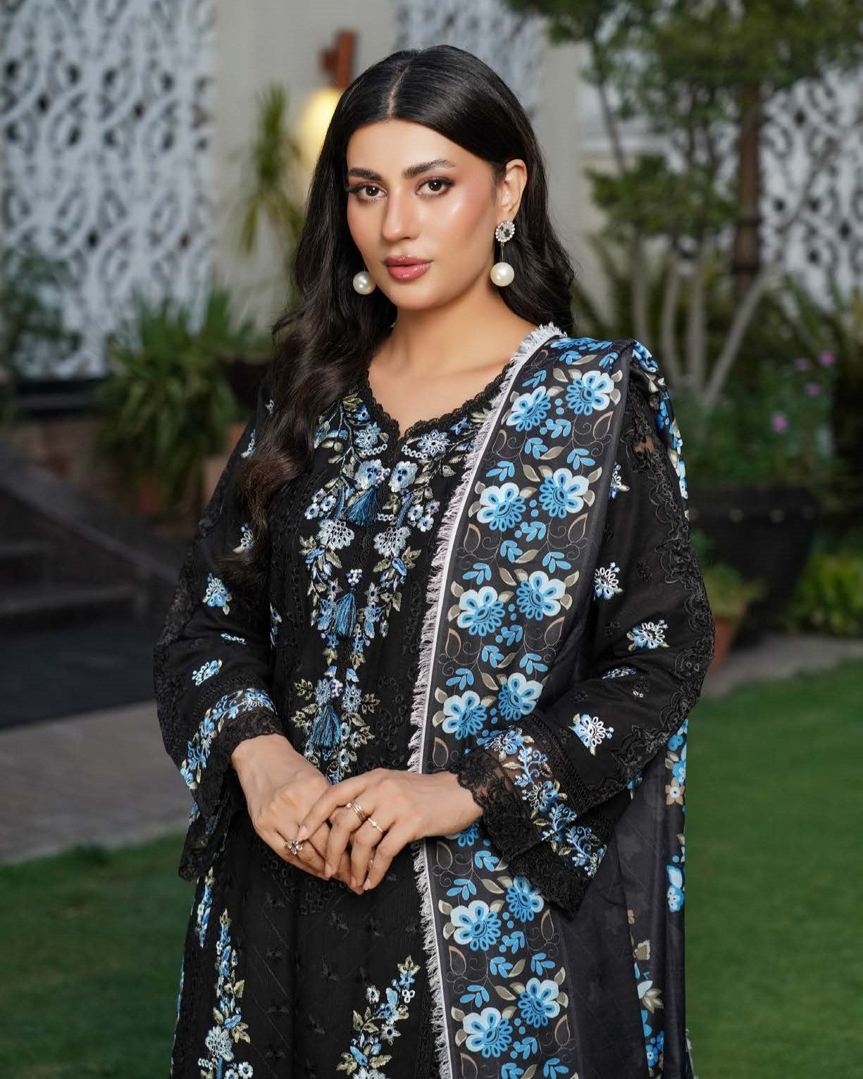 Munira Mashq Dhanak 07 Black