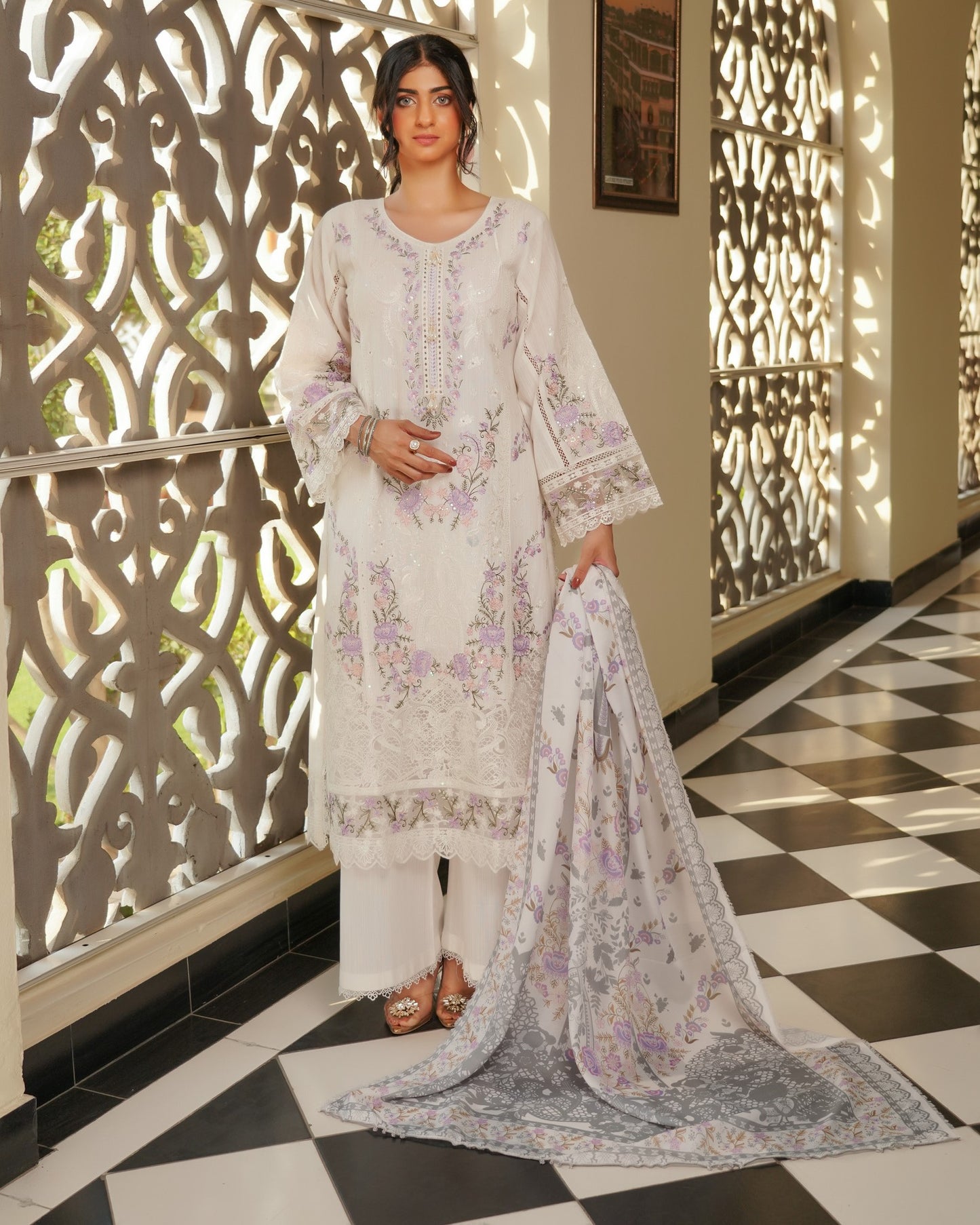 Munira Mashq Dhanak 02 Off White