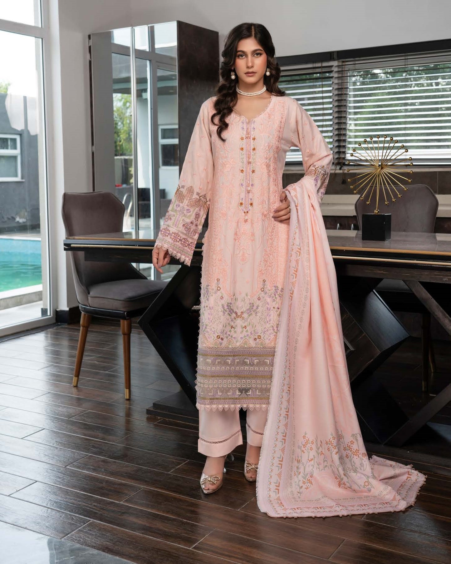 Munira Inayat Dhanak 02 Peach