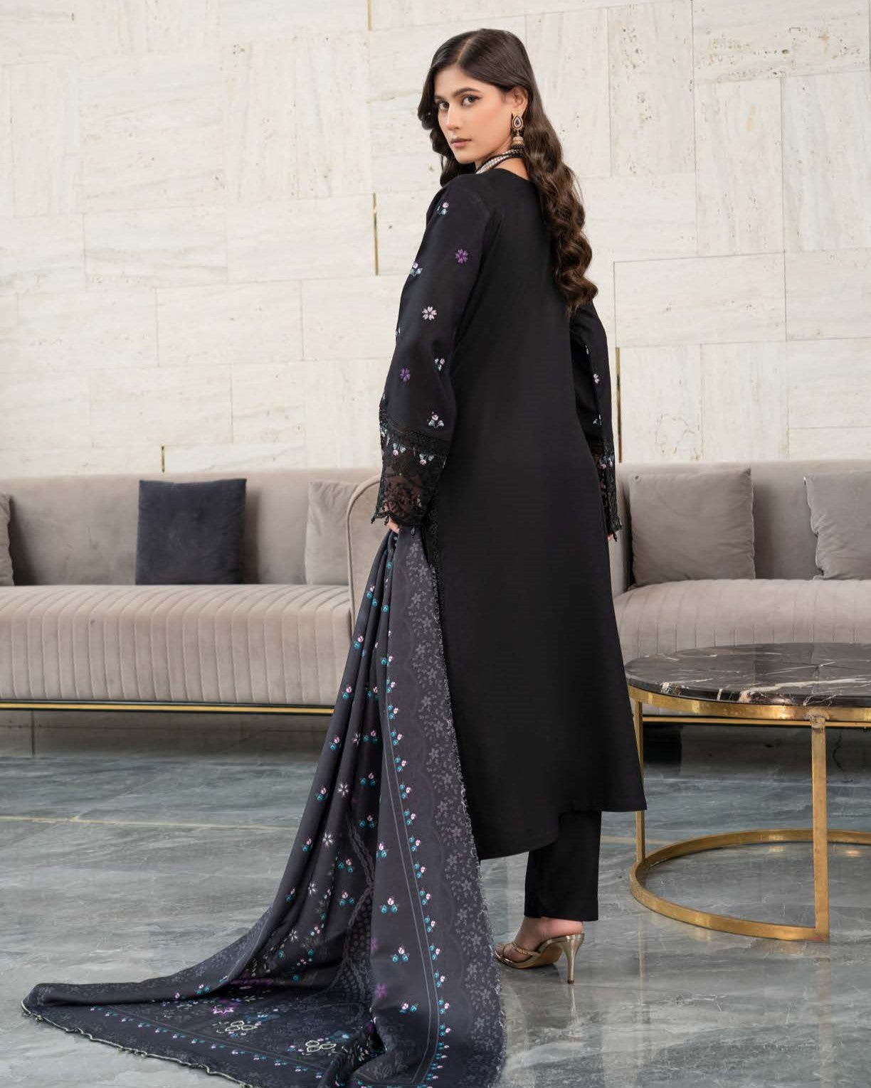 Munira Inayat Dhanak 06 Black