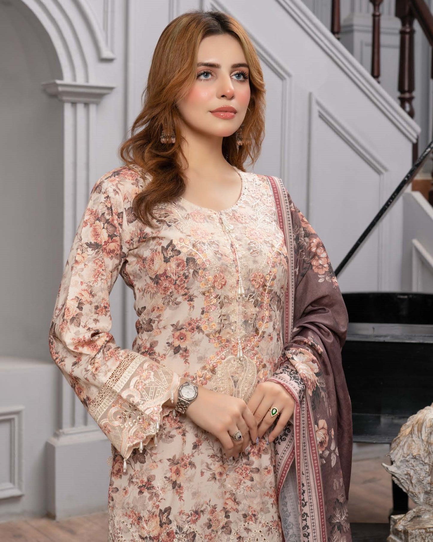 Munira Aura Dhanak 04 Beige