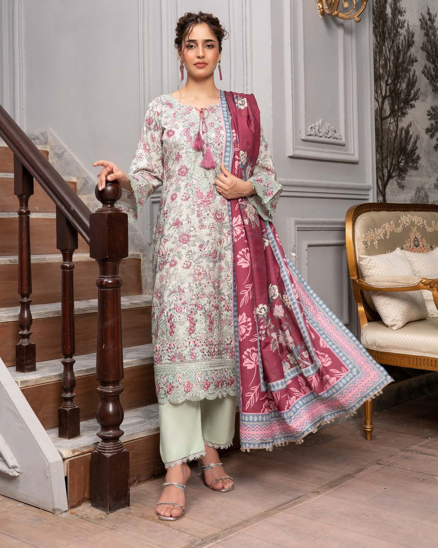 Munira Aura Dhanak 07 Pista