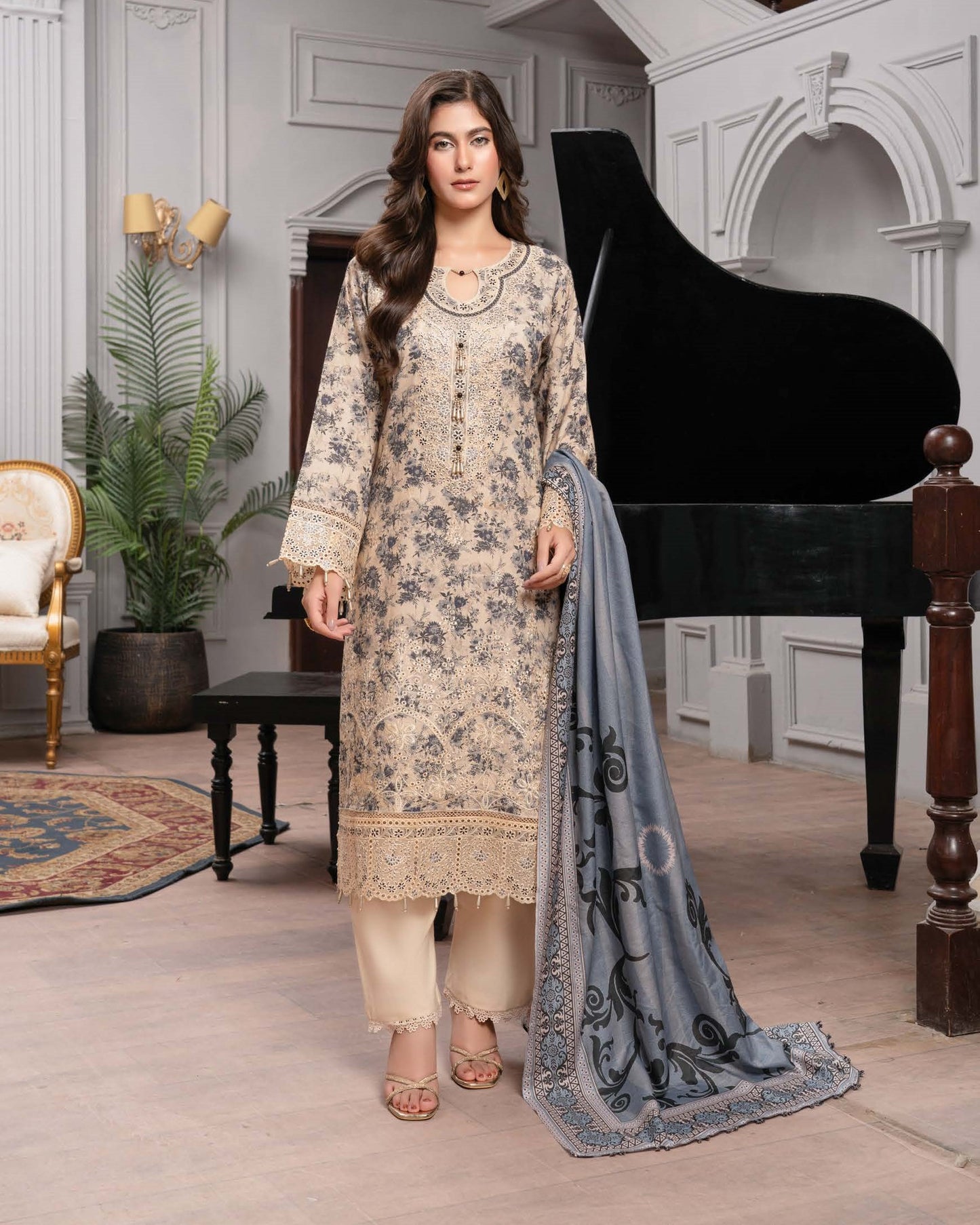 Munira Aura Dhanak 05 Skin