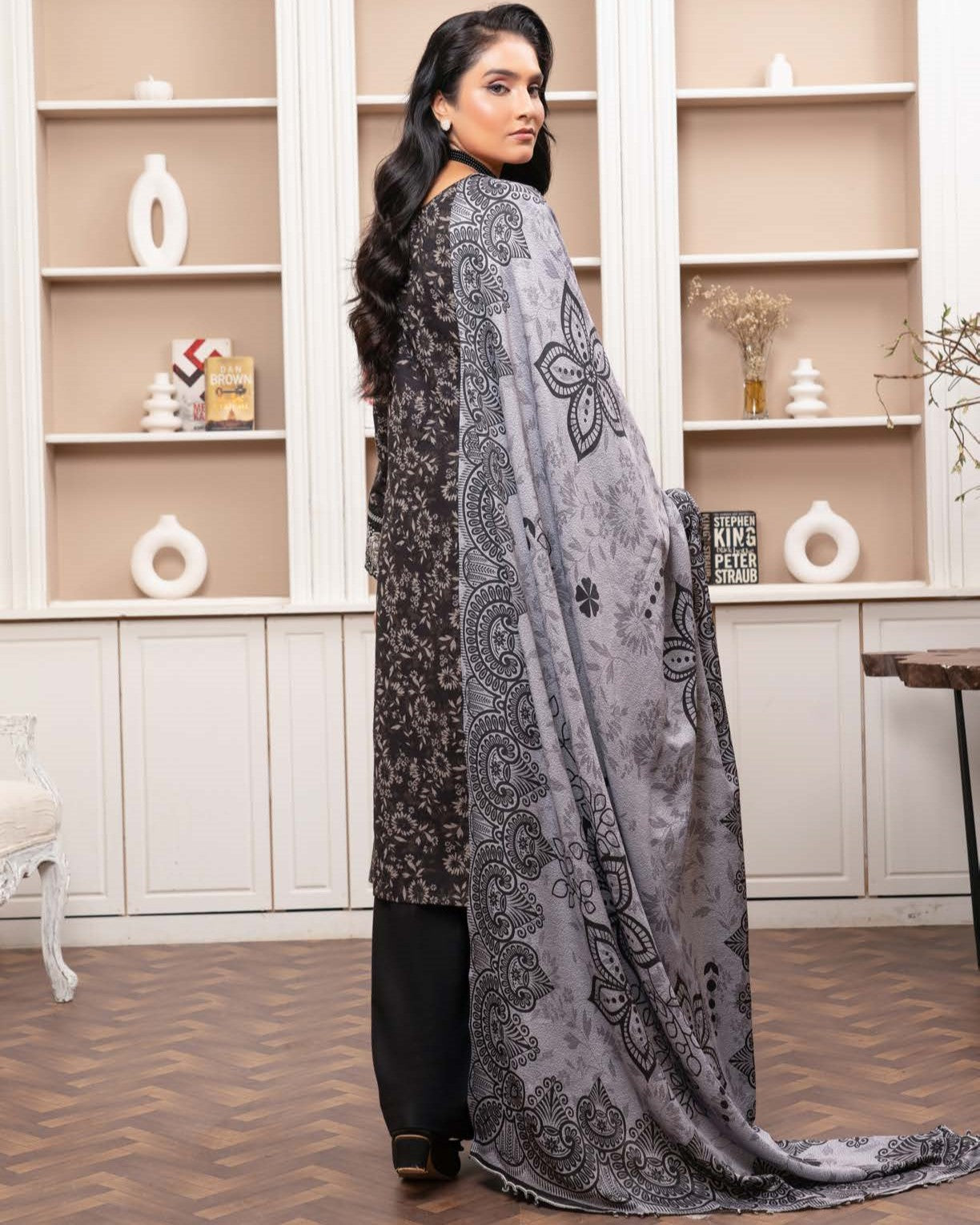 Munira Virasat Dhanak 01 Black