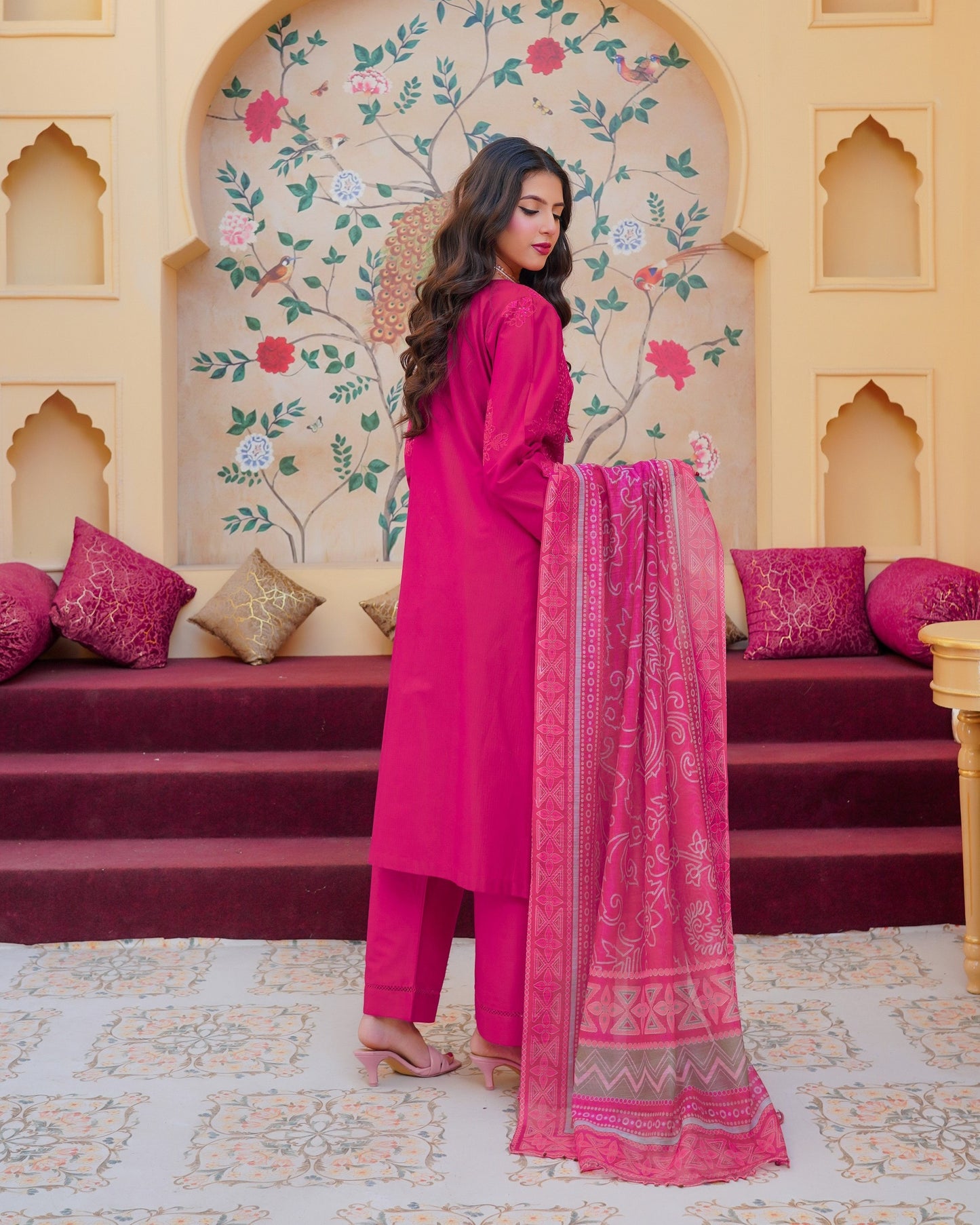 Munira Opulence Thread MSL 04 Pink