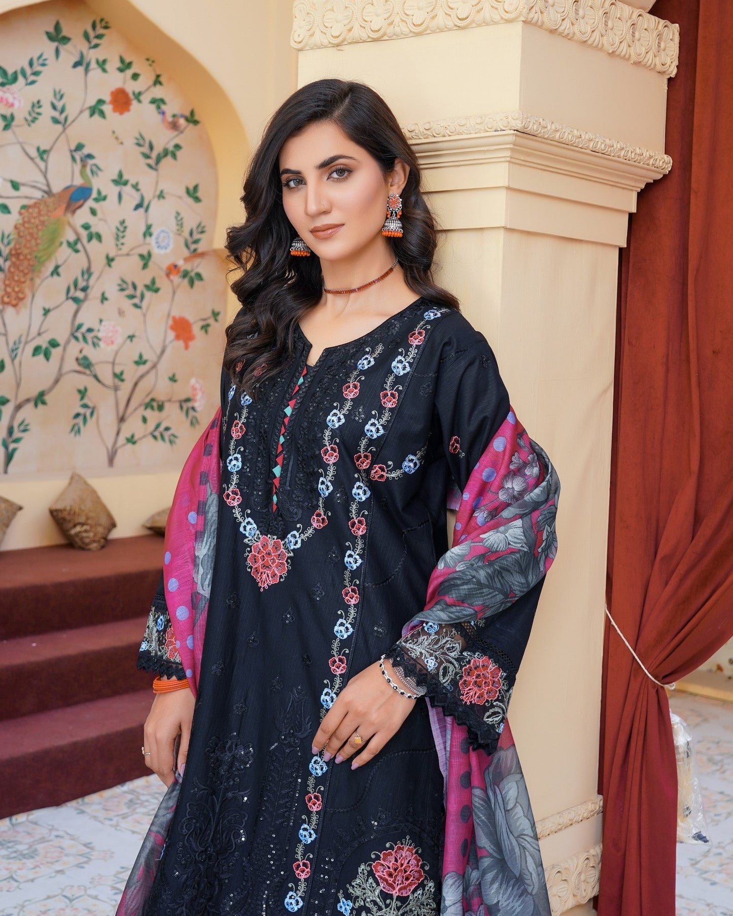 Munira Opulence Thread MSL 02 Black