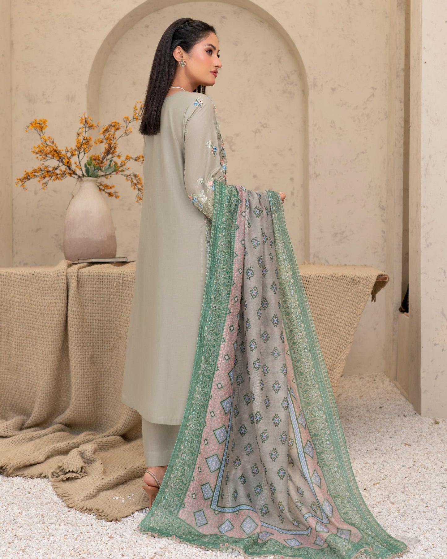 Munira Malaal MSL 02 Light Grey