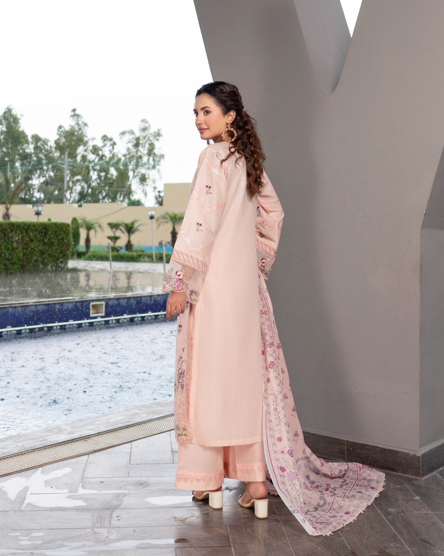 Munira Primrose 05 Edit Peach