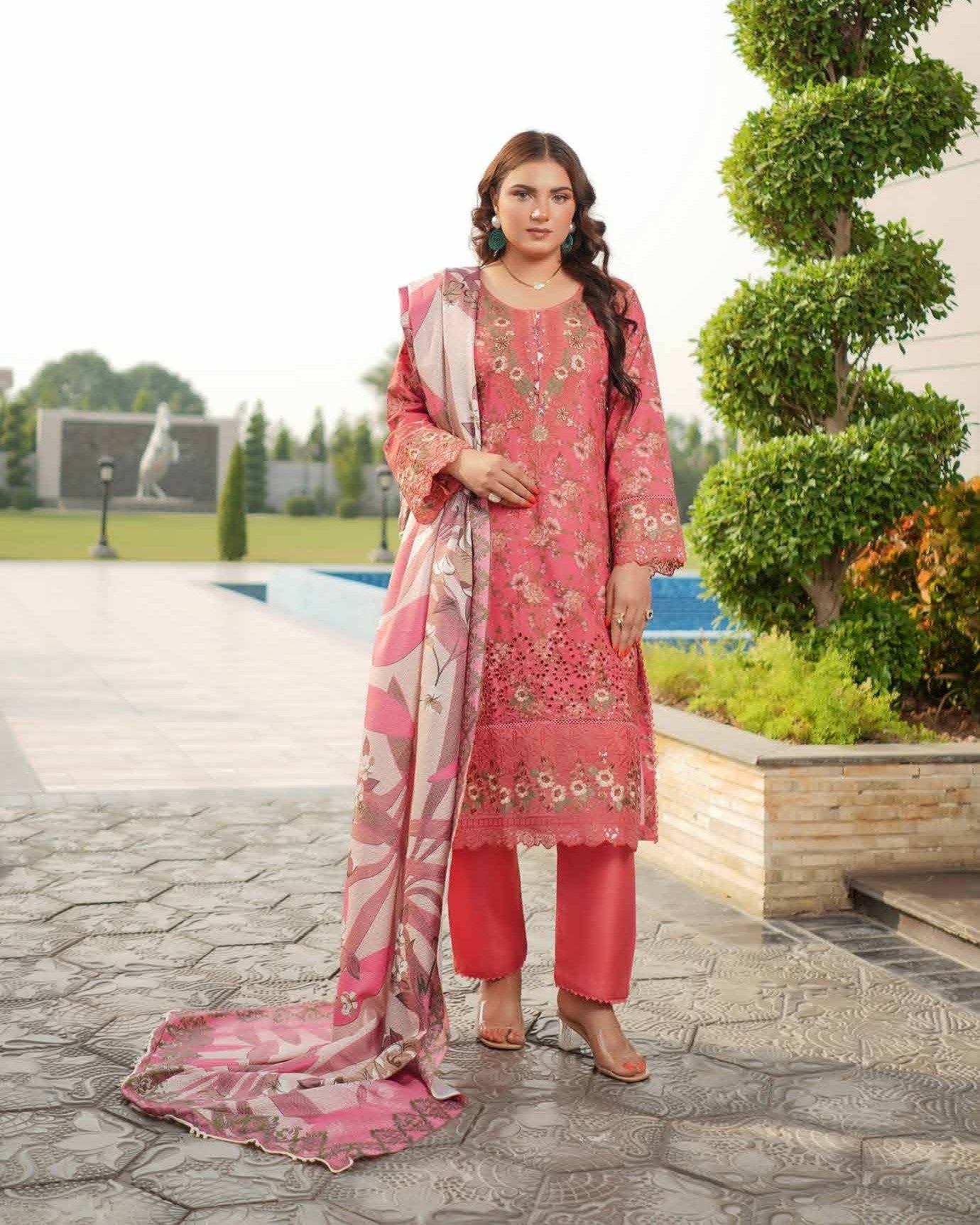 Munira Muam Dhanak 01 Shocking Pink