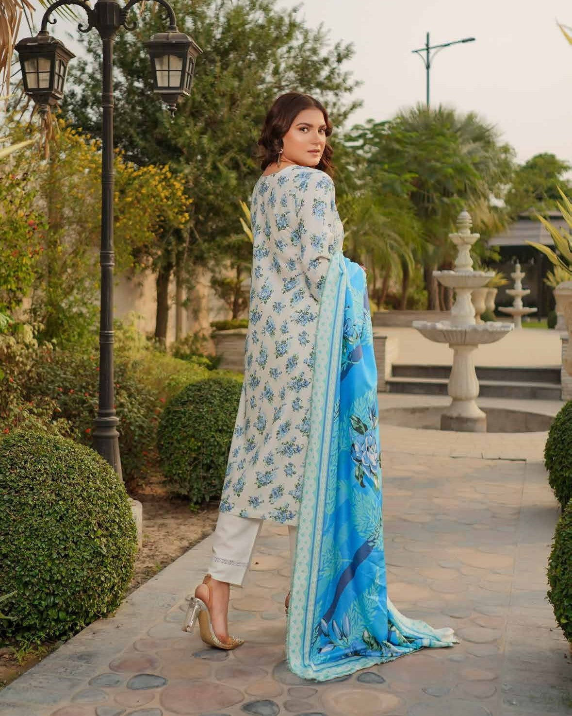 Munira Muam Dhanak 05 Off White