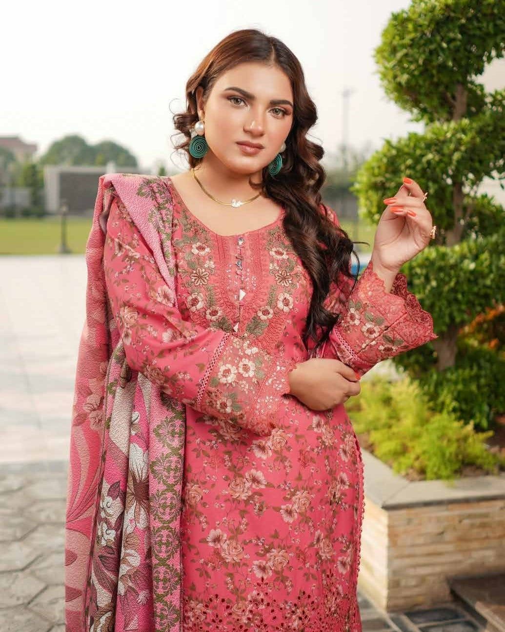 Munira Muam Dhanak 01 Shocking Pink