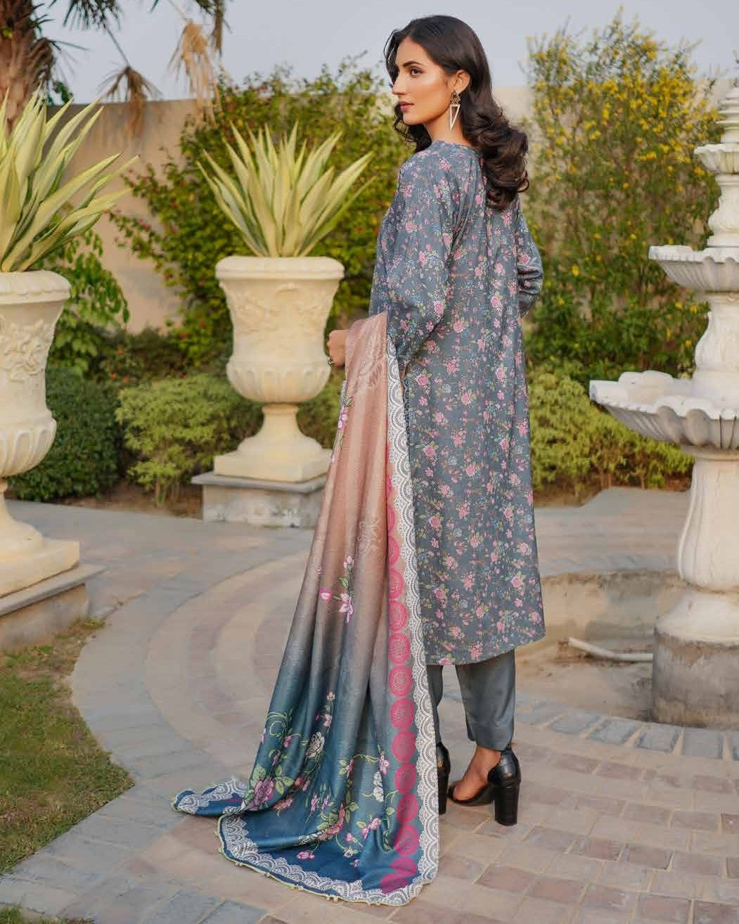 Munira Muam Dhanak 07 Grey