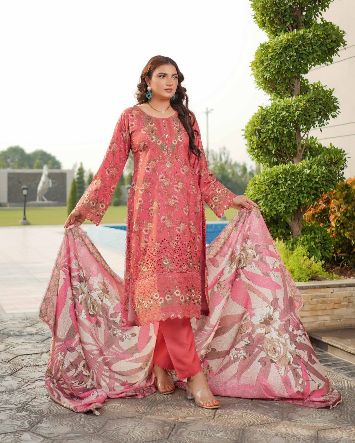 Munira Muam Dhanak 01 Shocking Pink