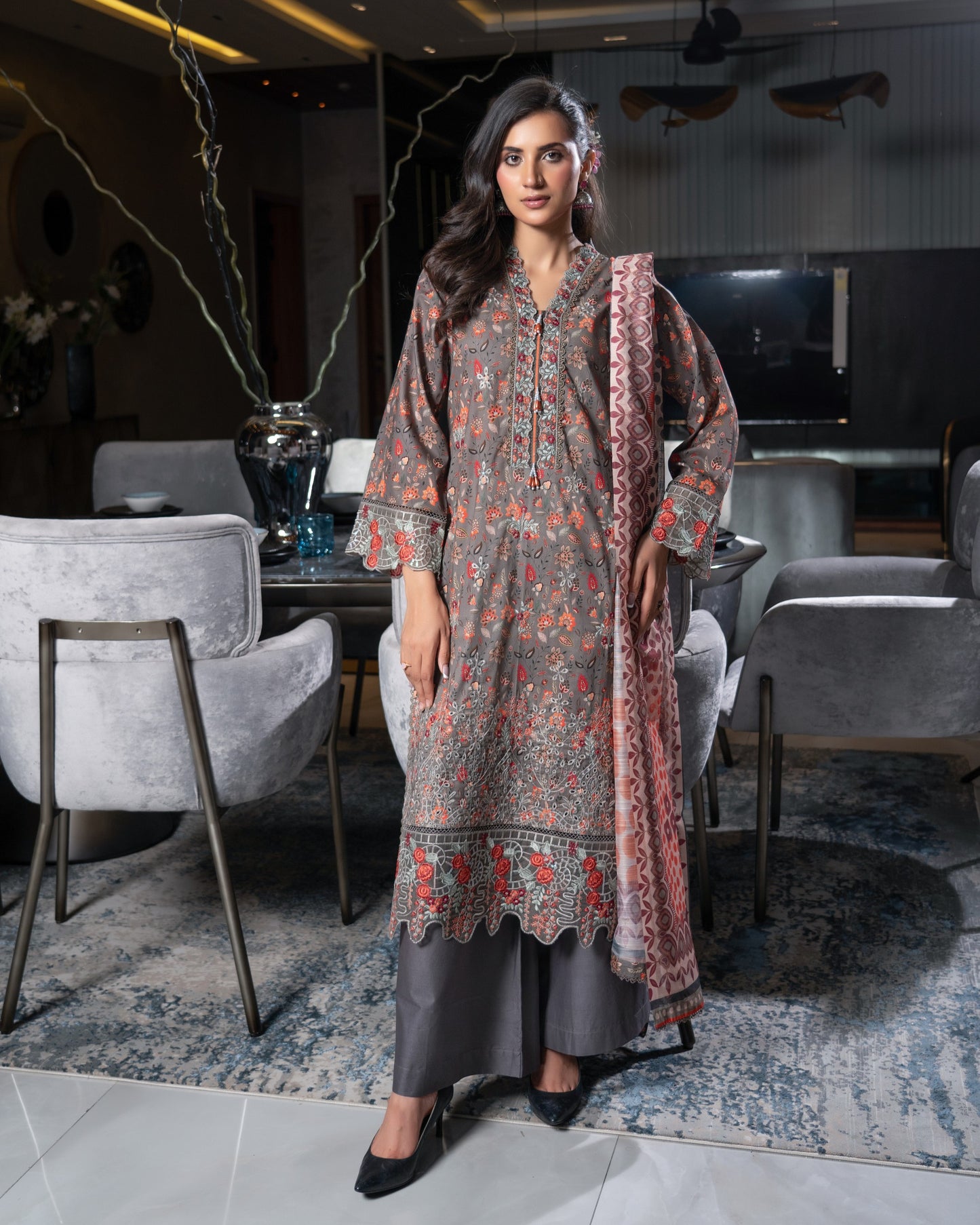 Munira Umeed Lawn 07 Brown