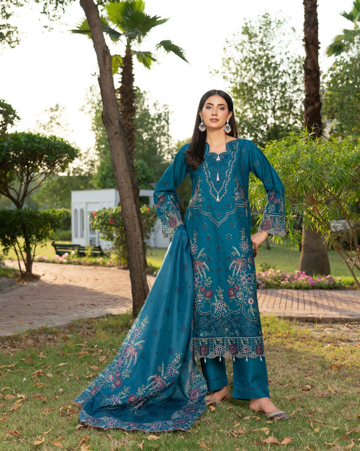 Munira Samaa 01 Zinc
