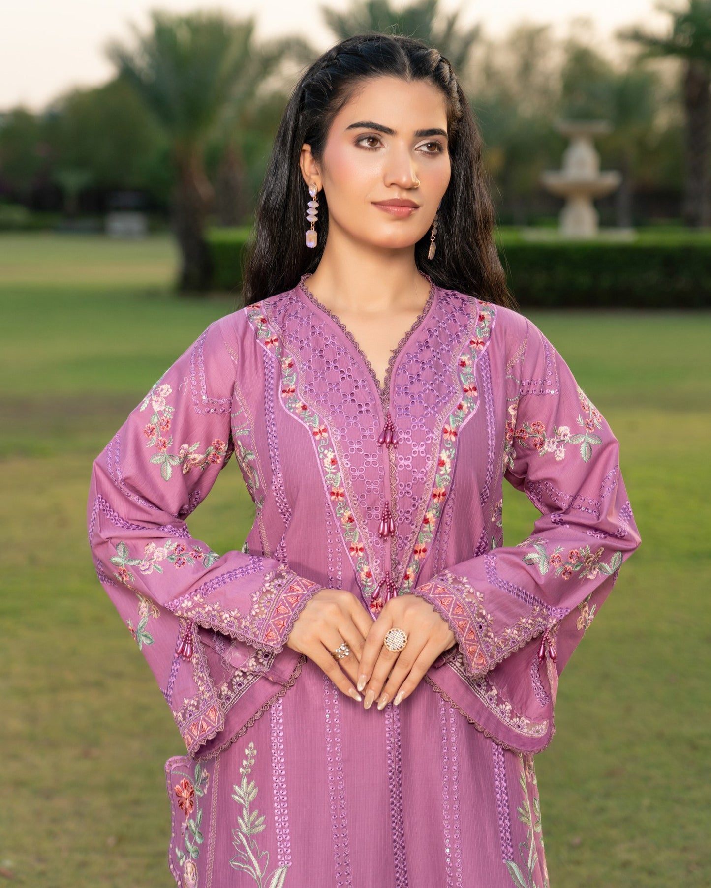 Munira Samaa 04 Pink
