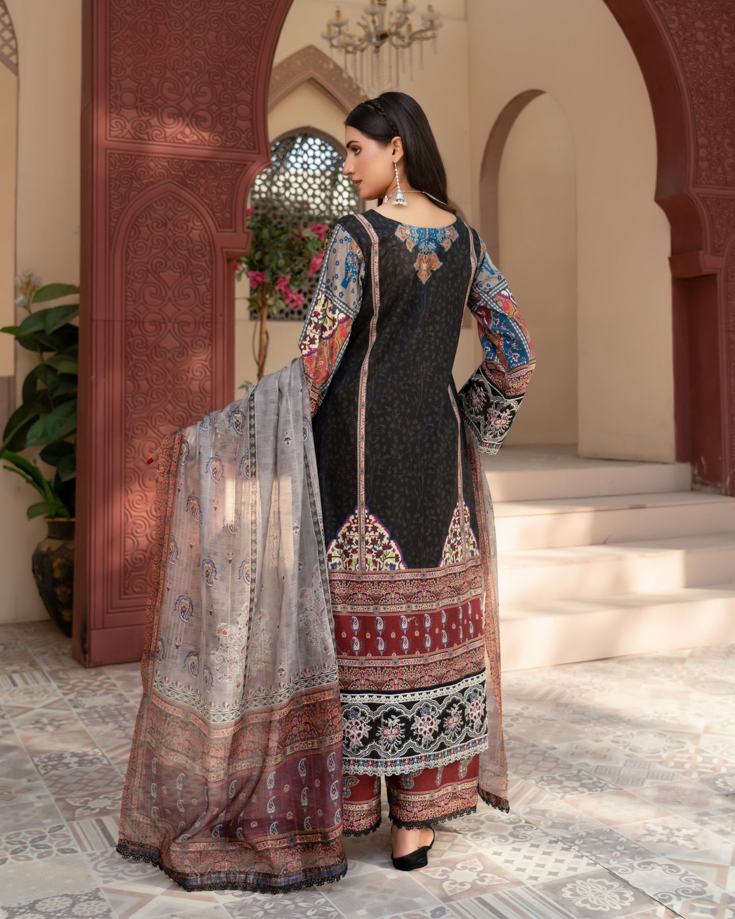 Munira Khwahish 04 Black