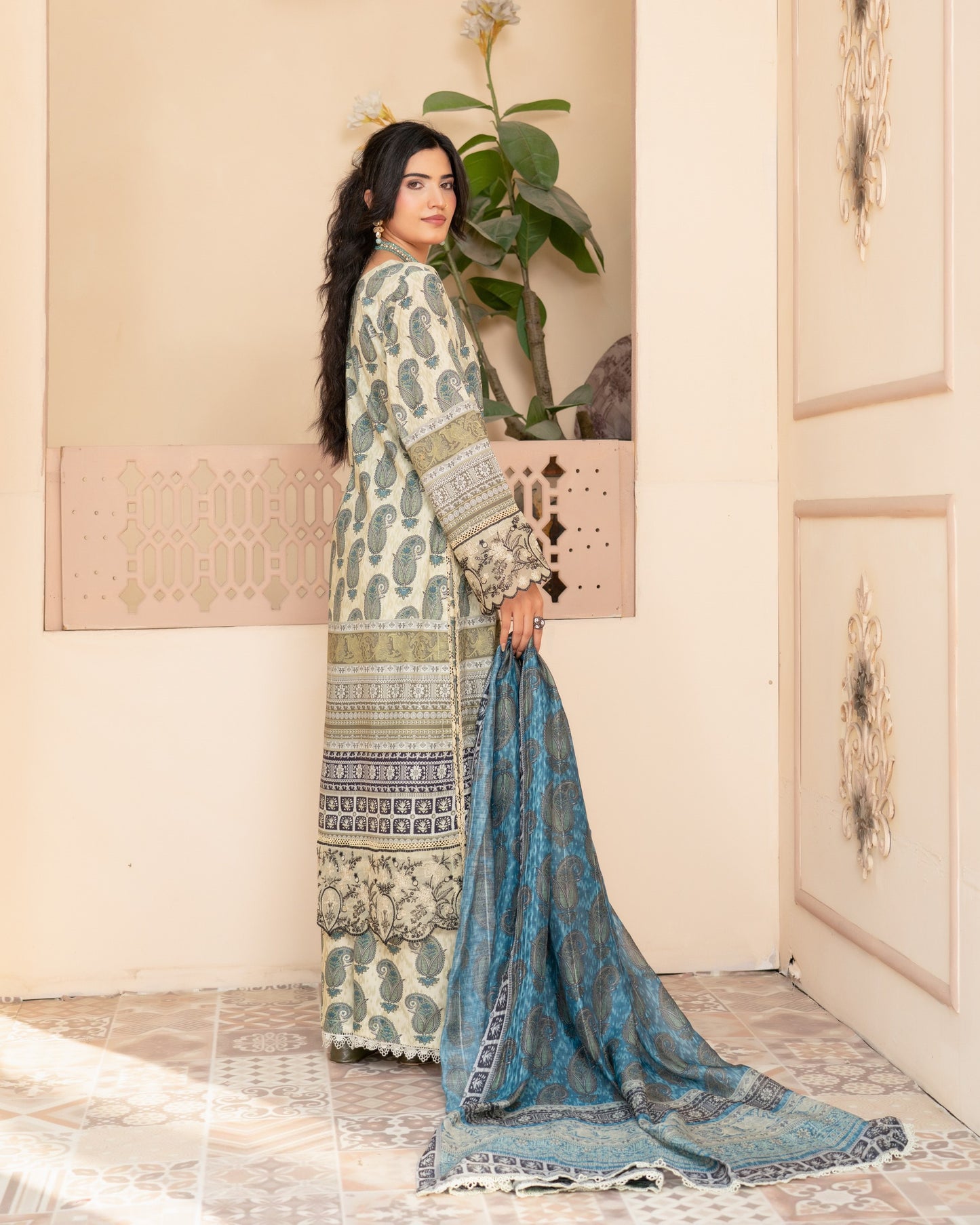 Munira Khwahish 06 Pista