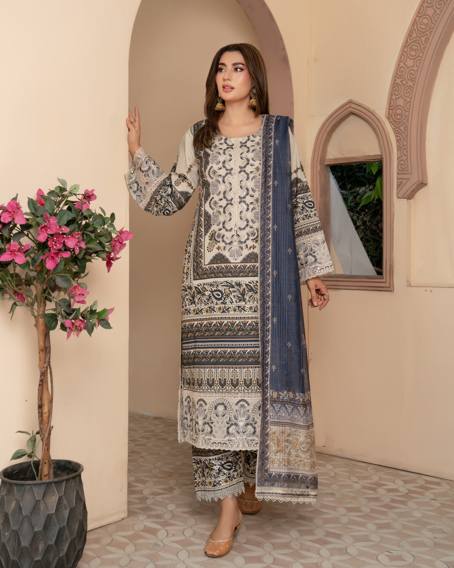 Munira Khwahish 02 Cream