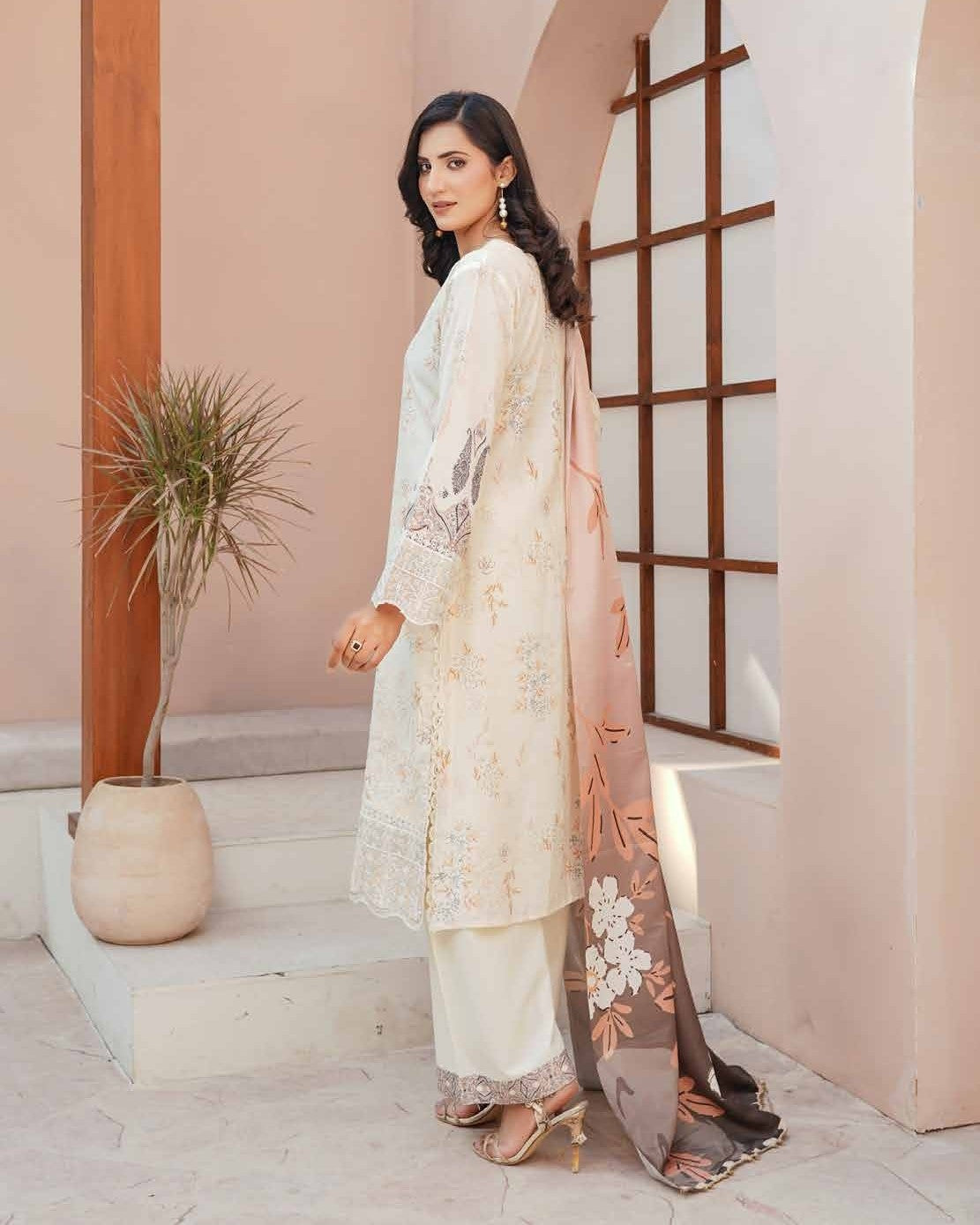 Munira Aaina Dhanak 01 Cream