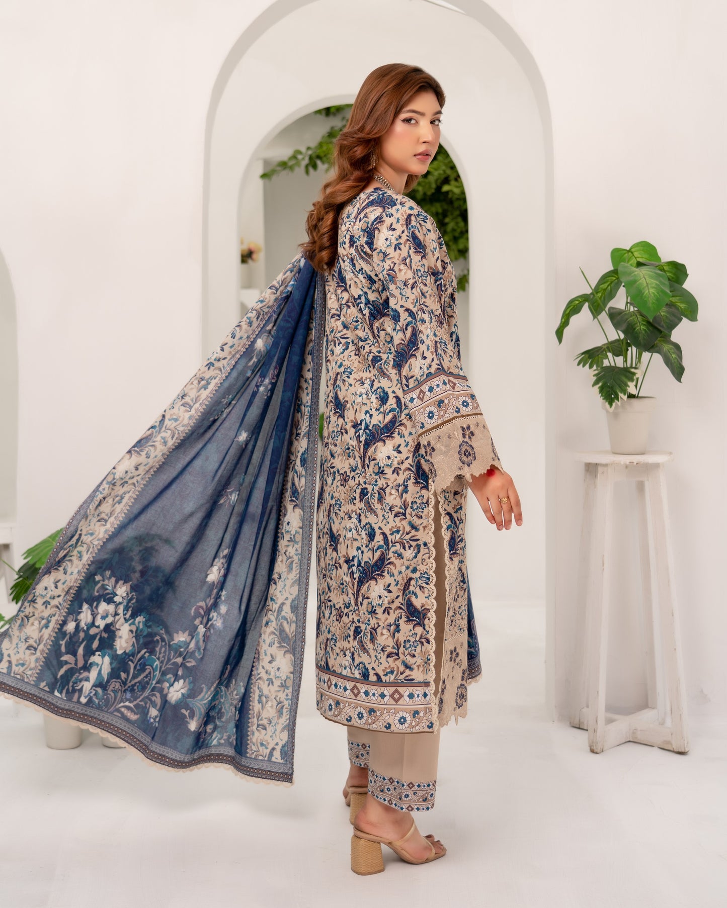 Munira Manzil Lawn 01 Grey
